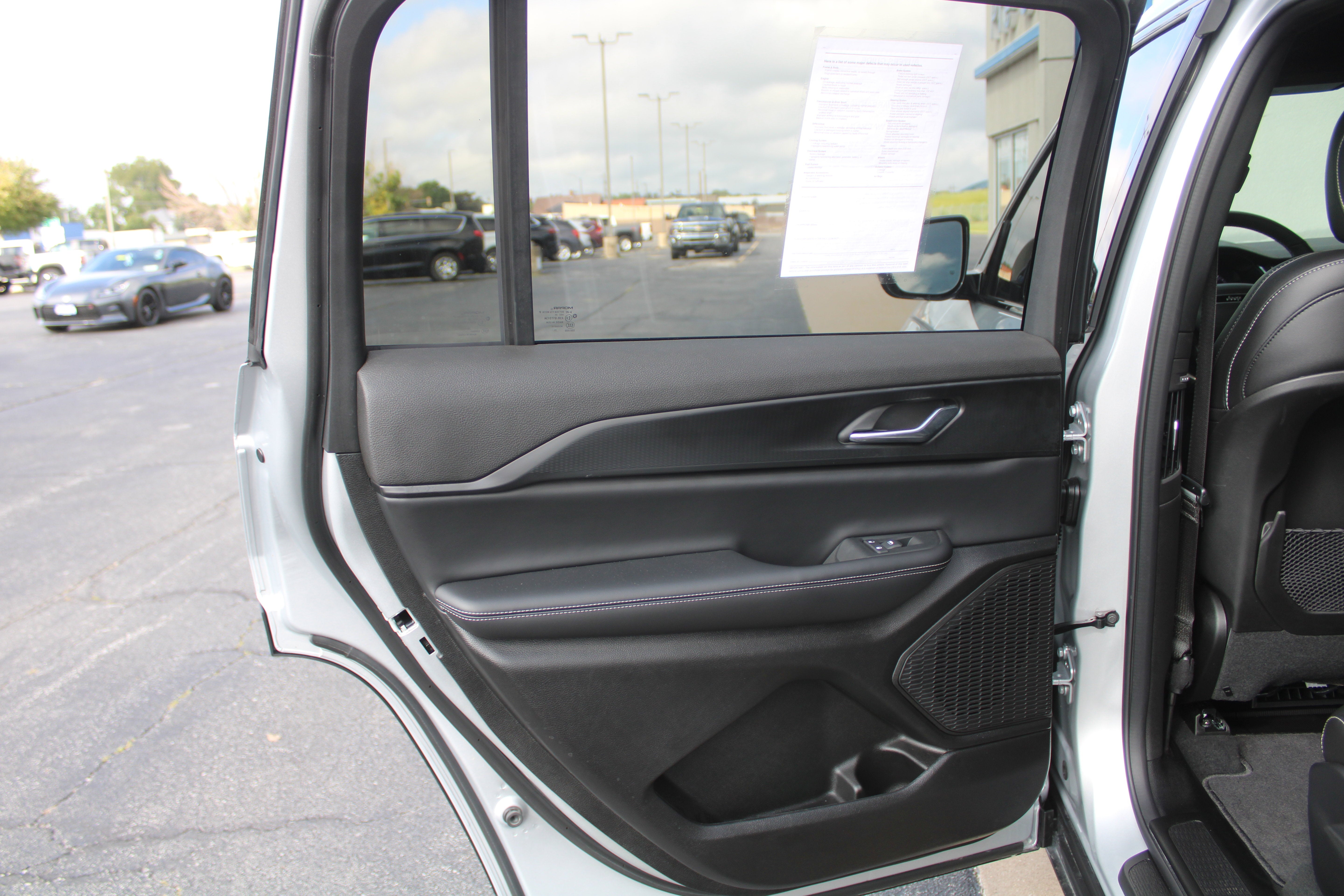 2025 Jeep Grand Cherokee L Altitude X 4x4