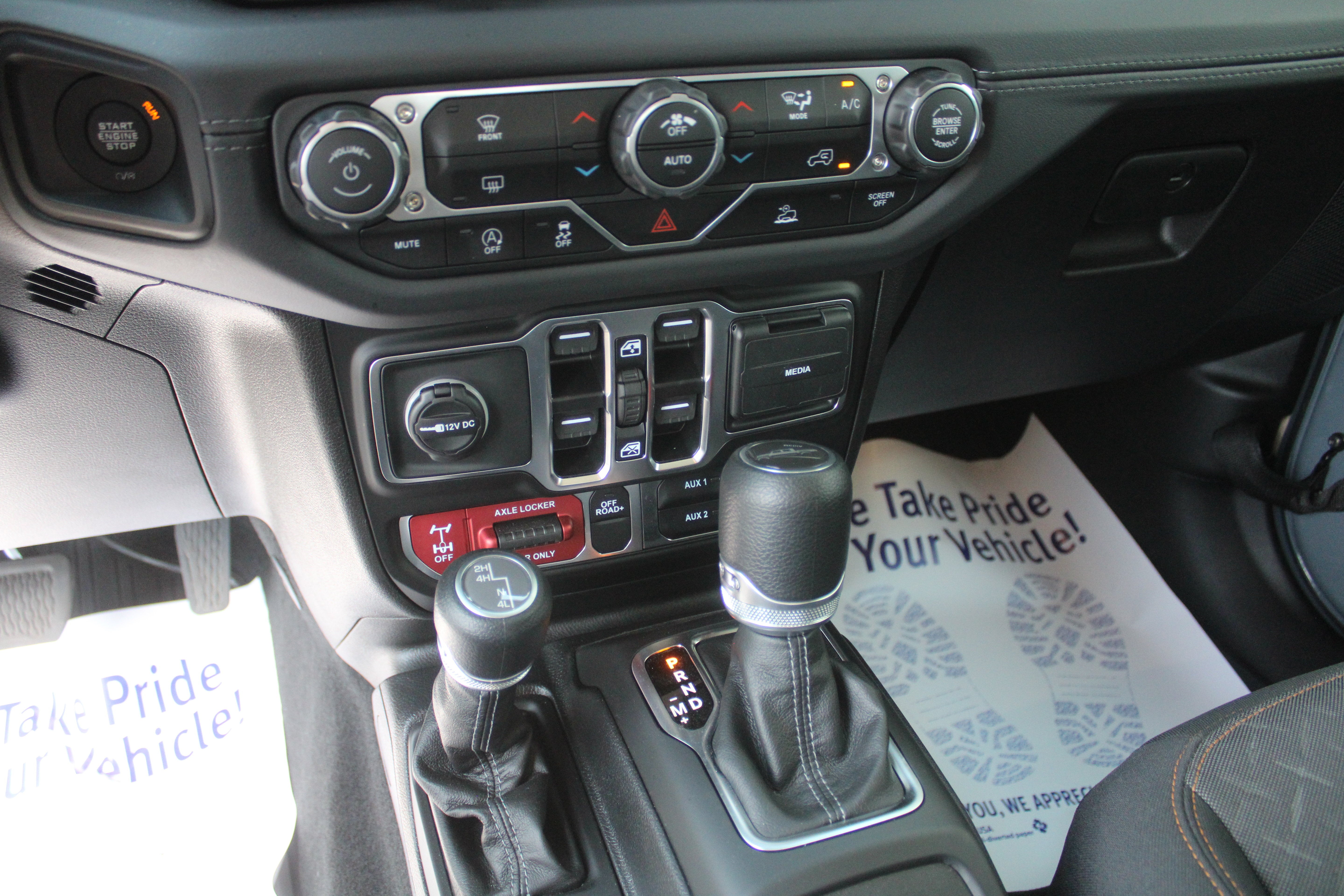 2025 Jeep Gladiator Mojave 4x4