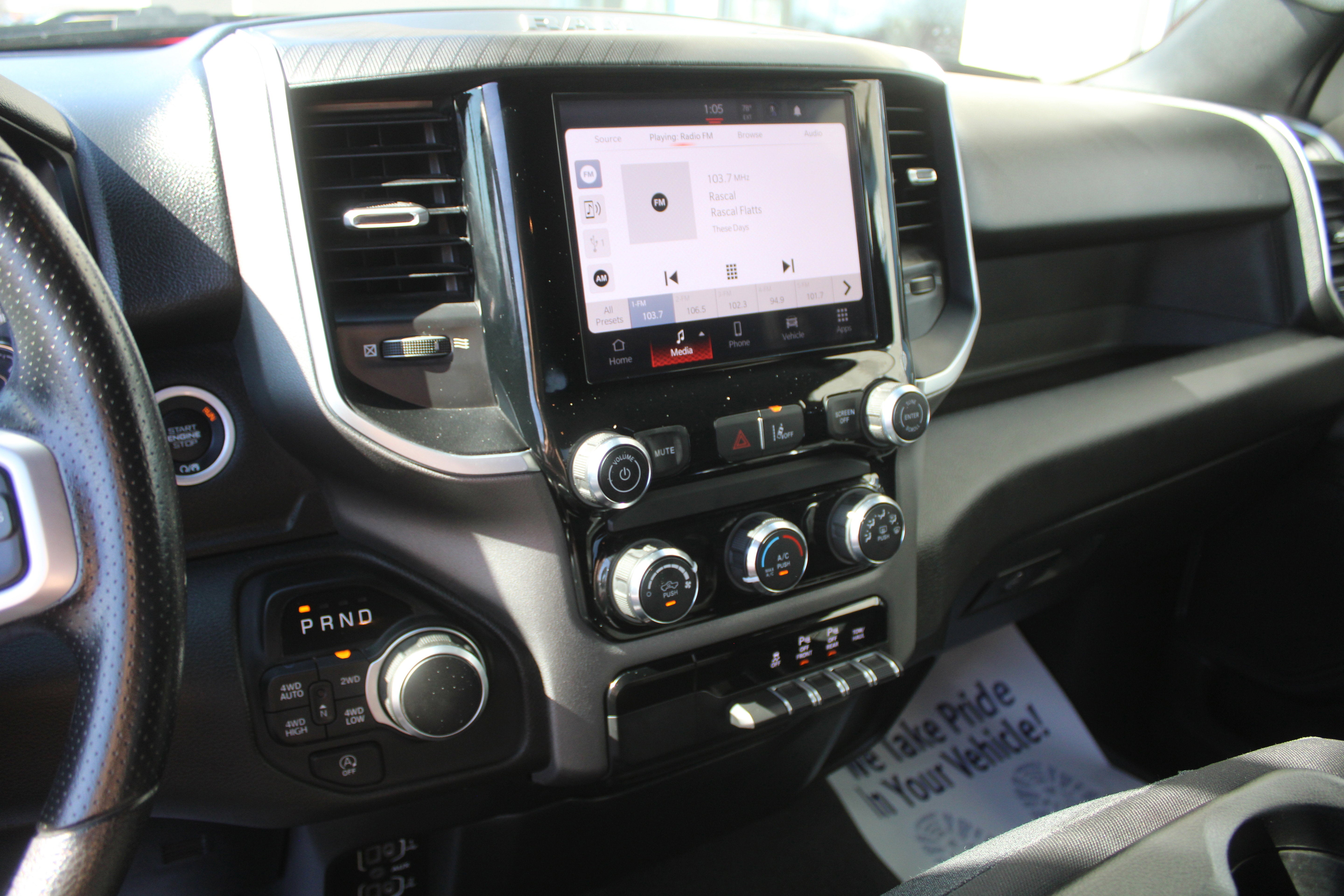 2025 RAM 1500 Big Horn Crew Cab 4x4 5'7" Box