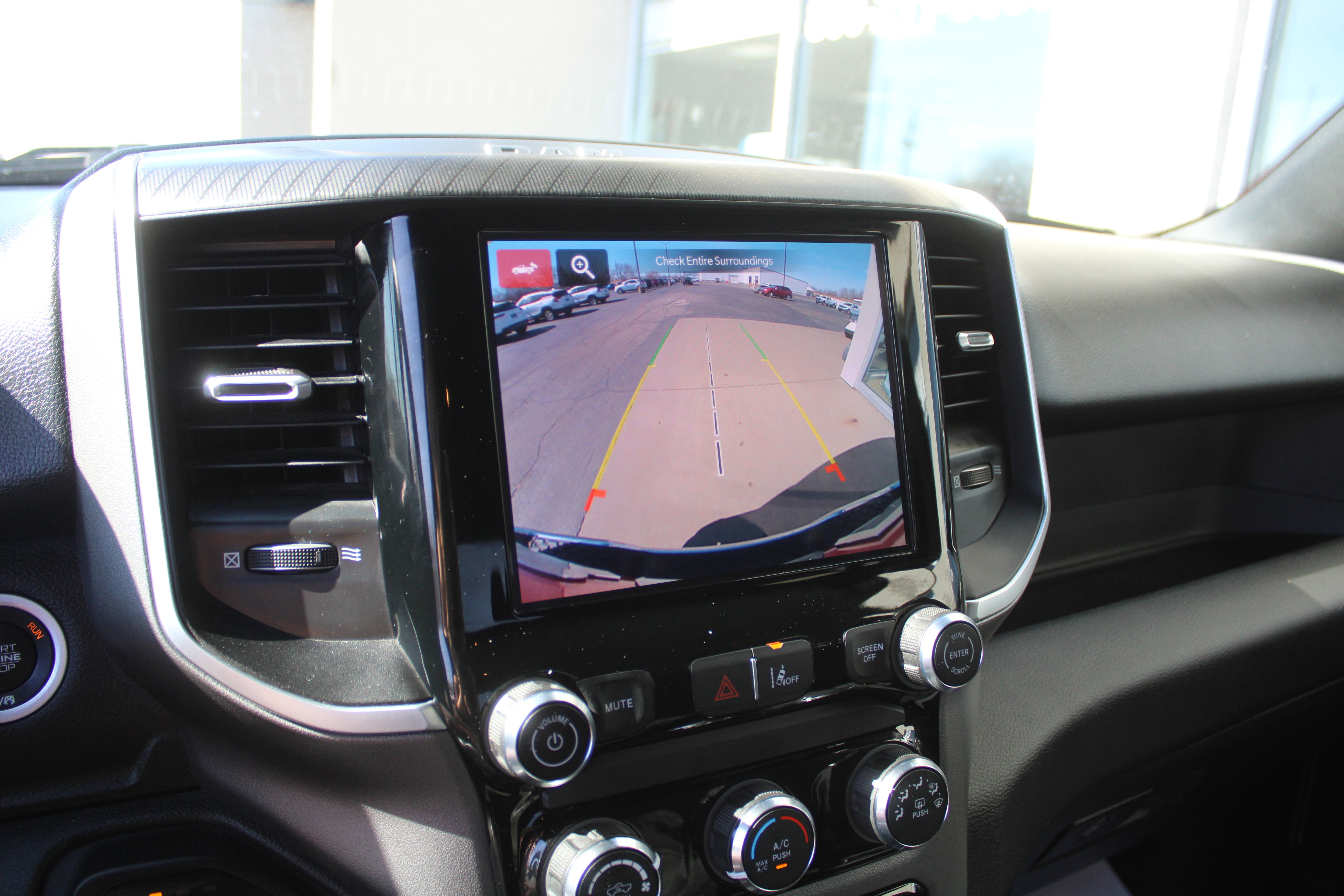 2025 RAM 1500 Big Horn Crew Cab 4x4 5'7" Box