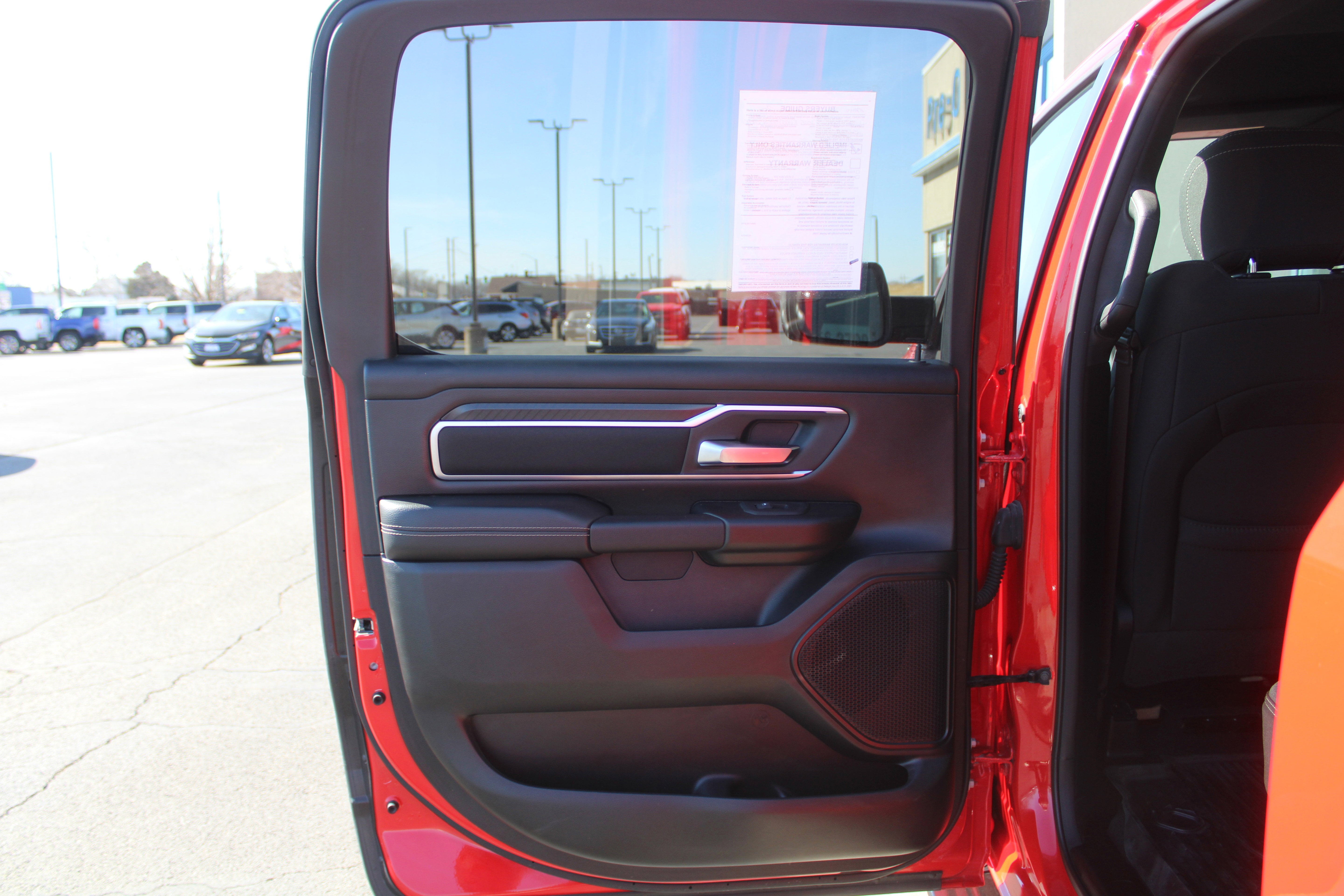 2025 RAM 1500 Big Horn Crew Cab 4x4 5'7" Box