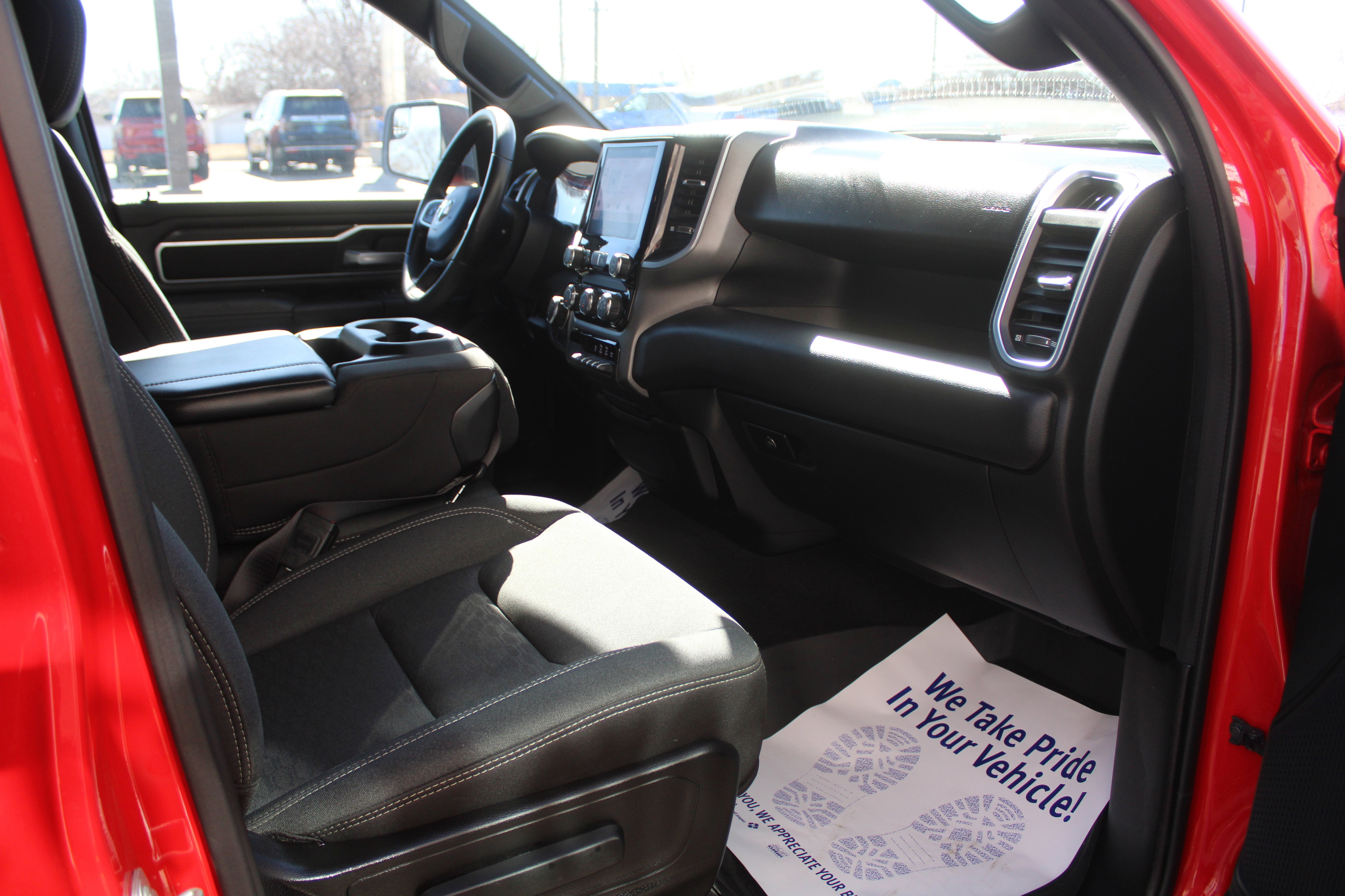 2025 RAM 1500 Big Horn Crew Cab 4x4 5'7" Box