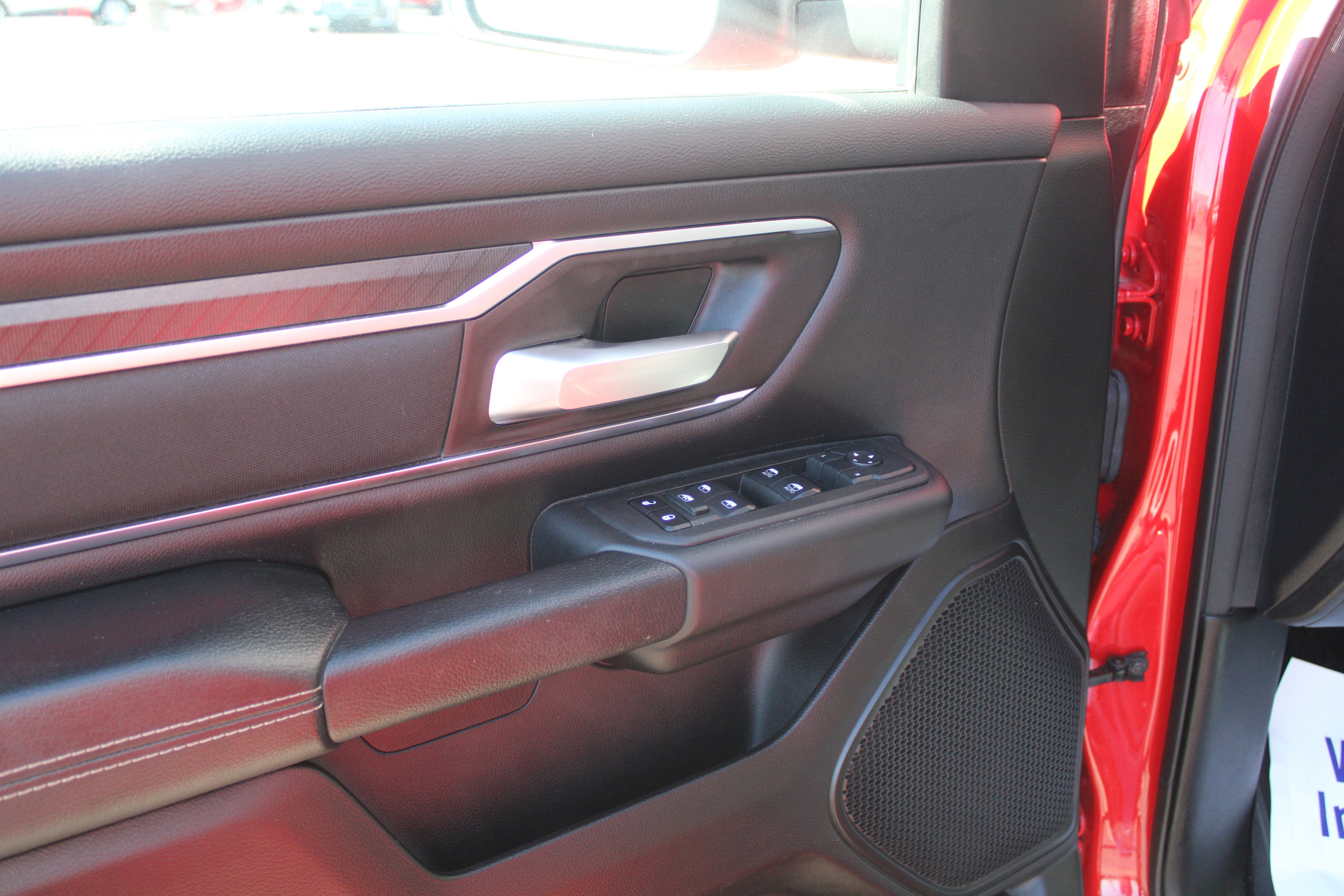 2025 RAM 1500 Big Horn Crew Cab 4x4 5'7" Box