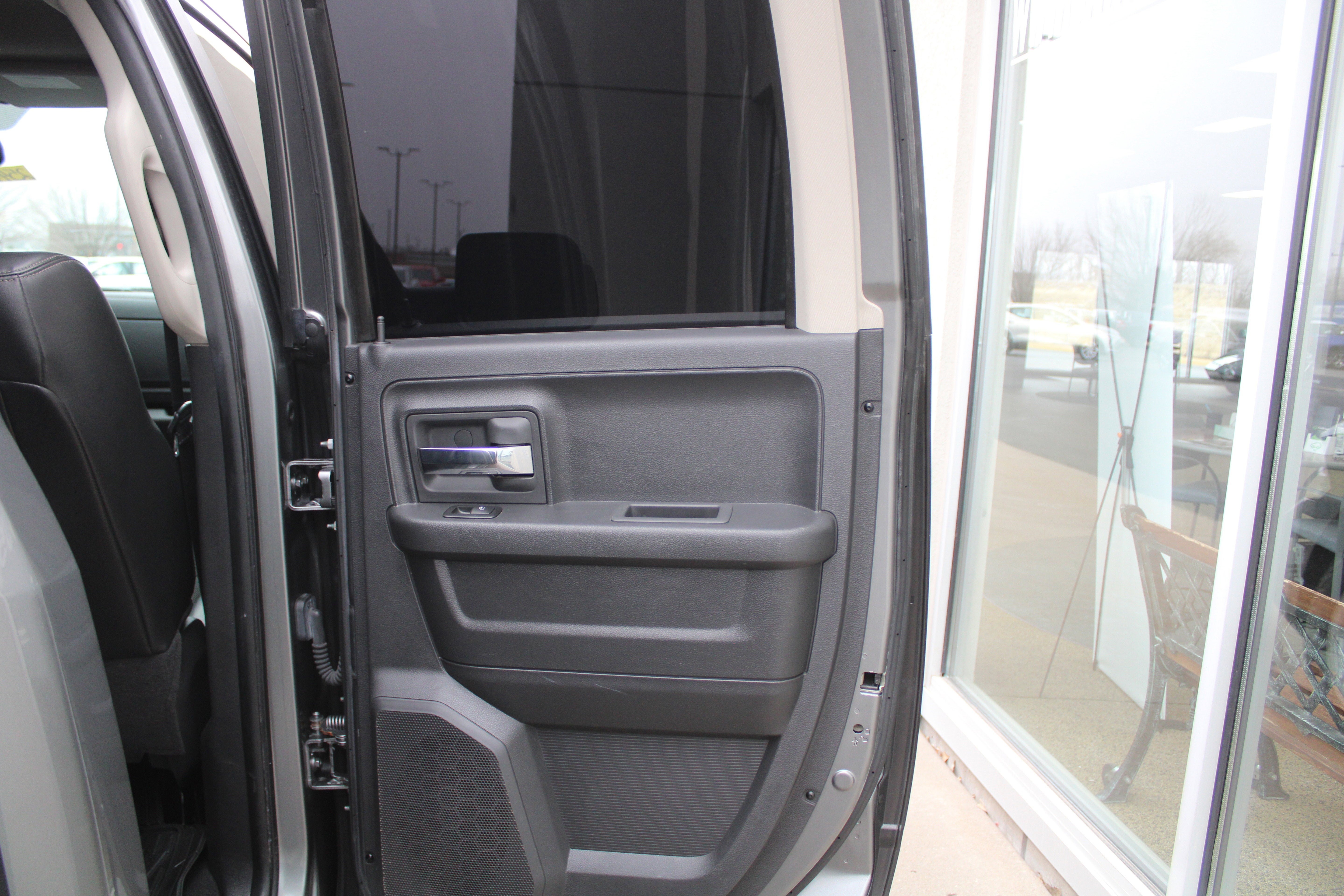 2010 Dodge Ram 1500 SLT/Sport/TRX