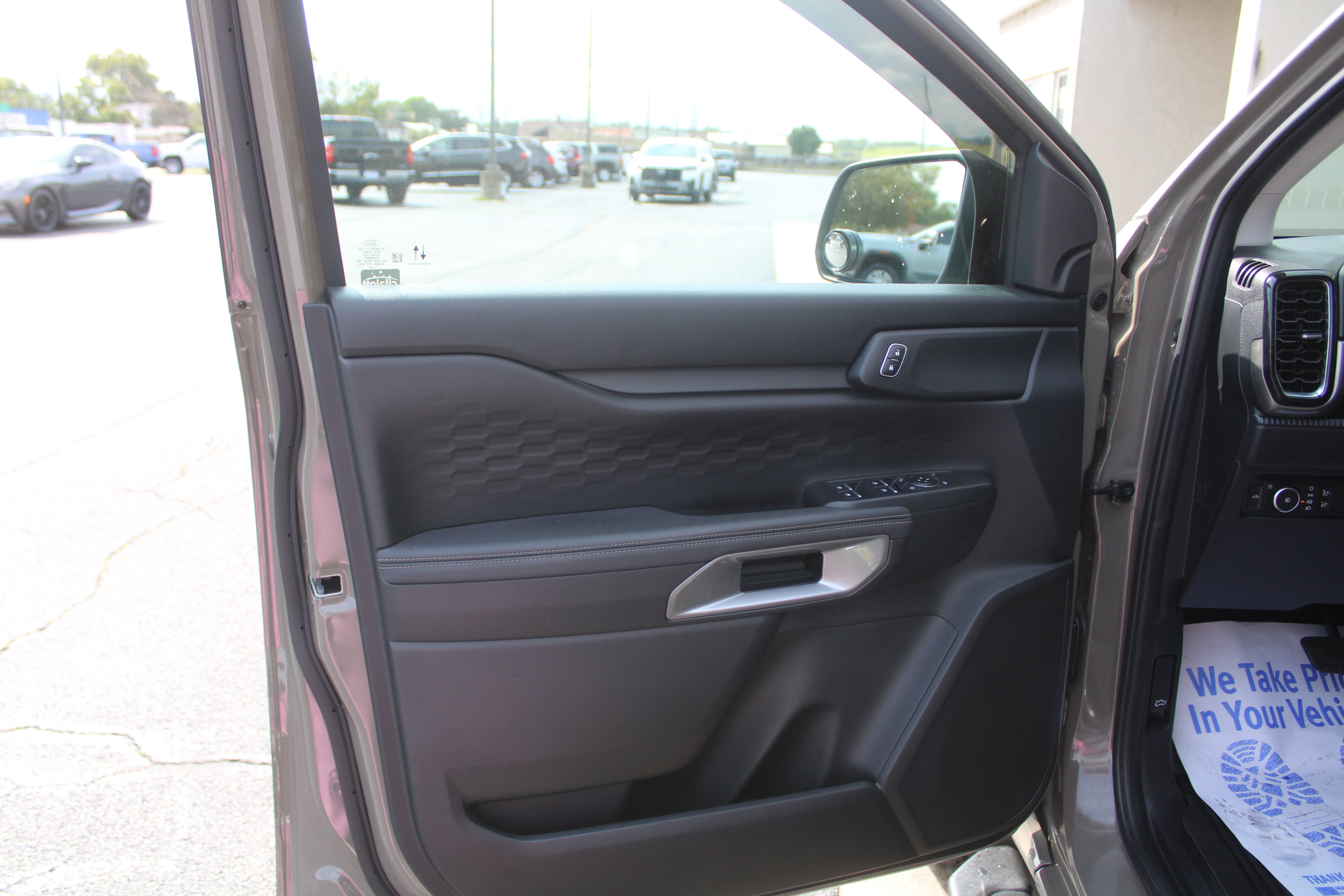 2025 Ford Ranger XLT - Photo 8