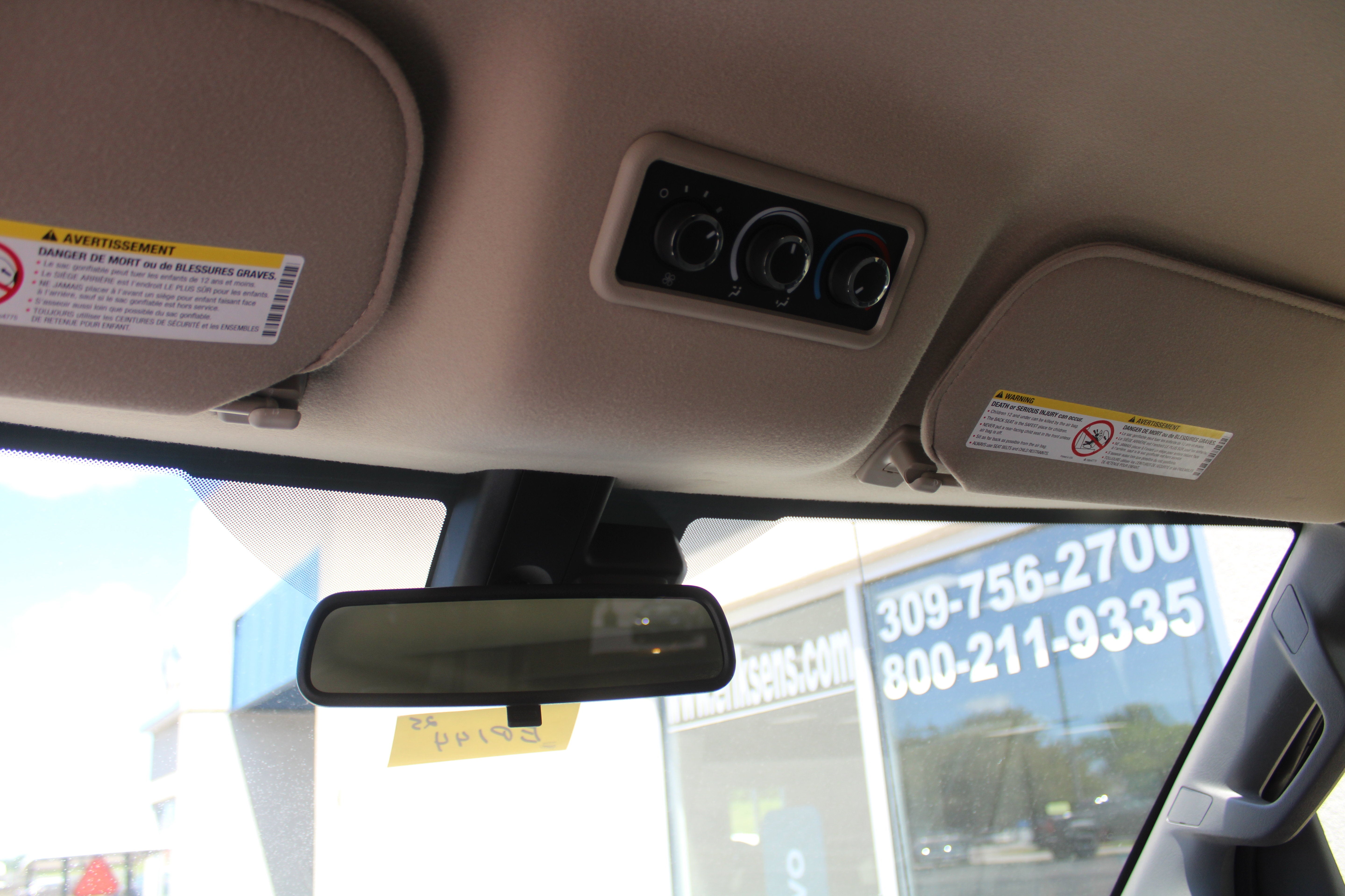 2025 Chevrolet Express Passenger 1LT