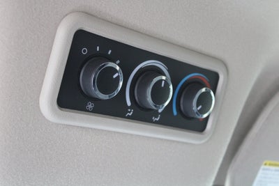 2025 Chevrolet Express Passenger 1LT