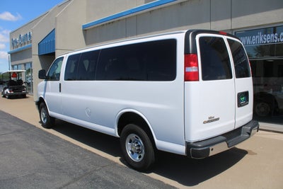 2025 Chevrolet Express Passenger 1LT