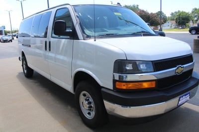 2025 Chevrolet Express Passenger 1LT