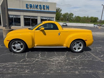 2004 Chevrolet SSR LS