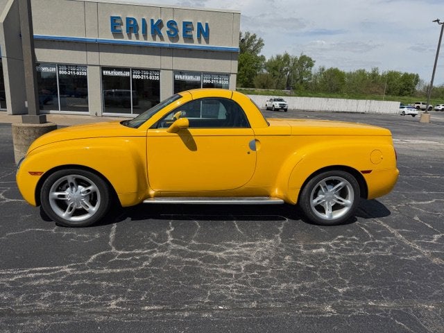 2004 Chevrolet SSR LS
