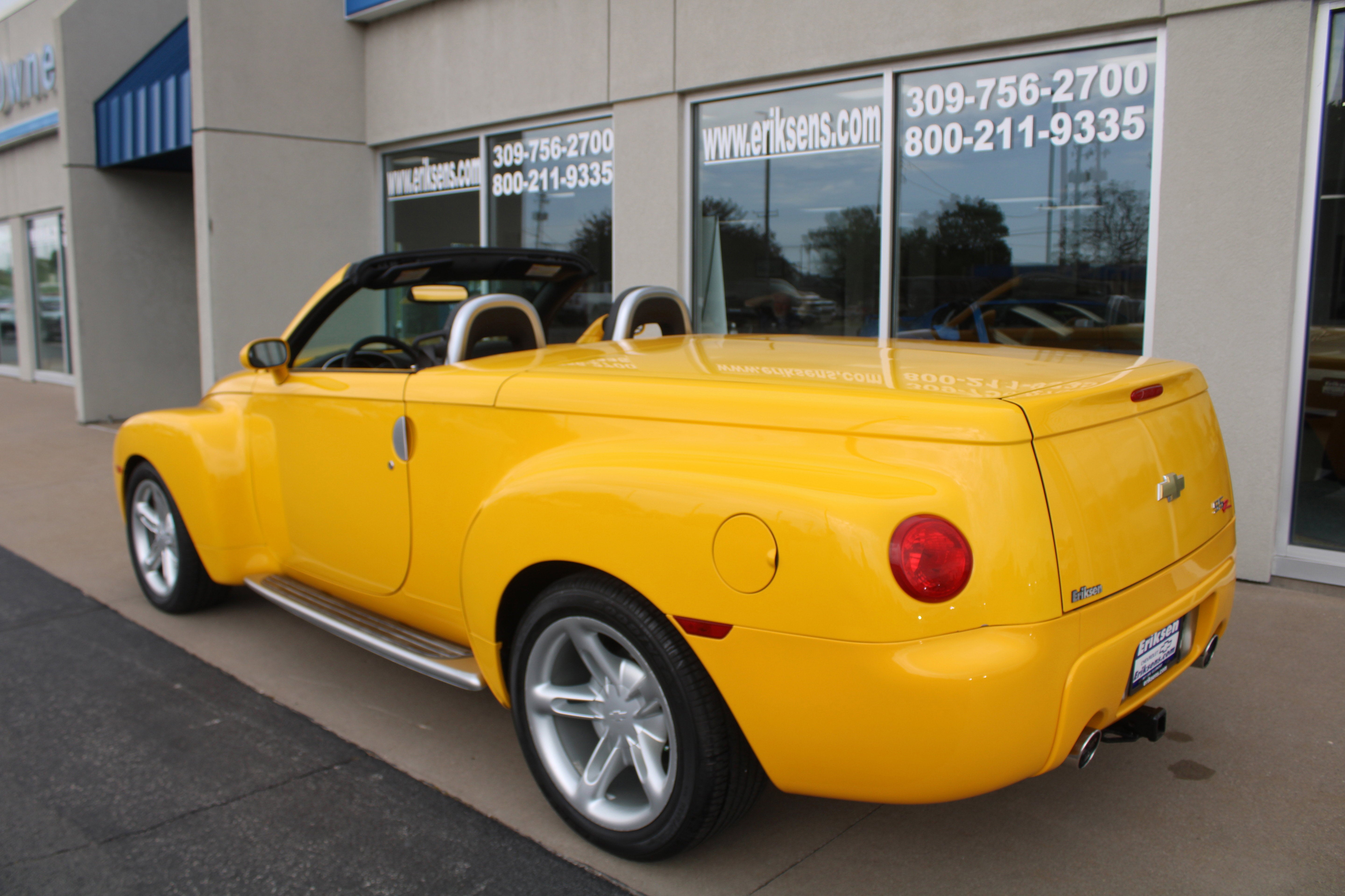 2004 Chevrolet SSR LS