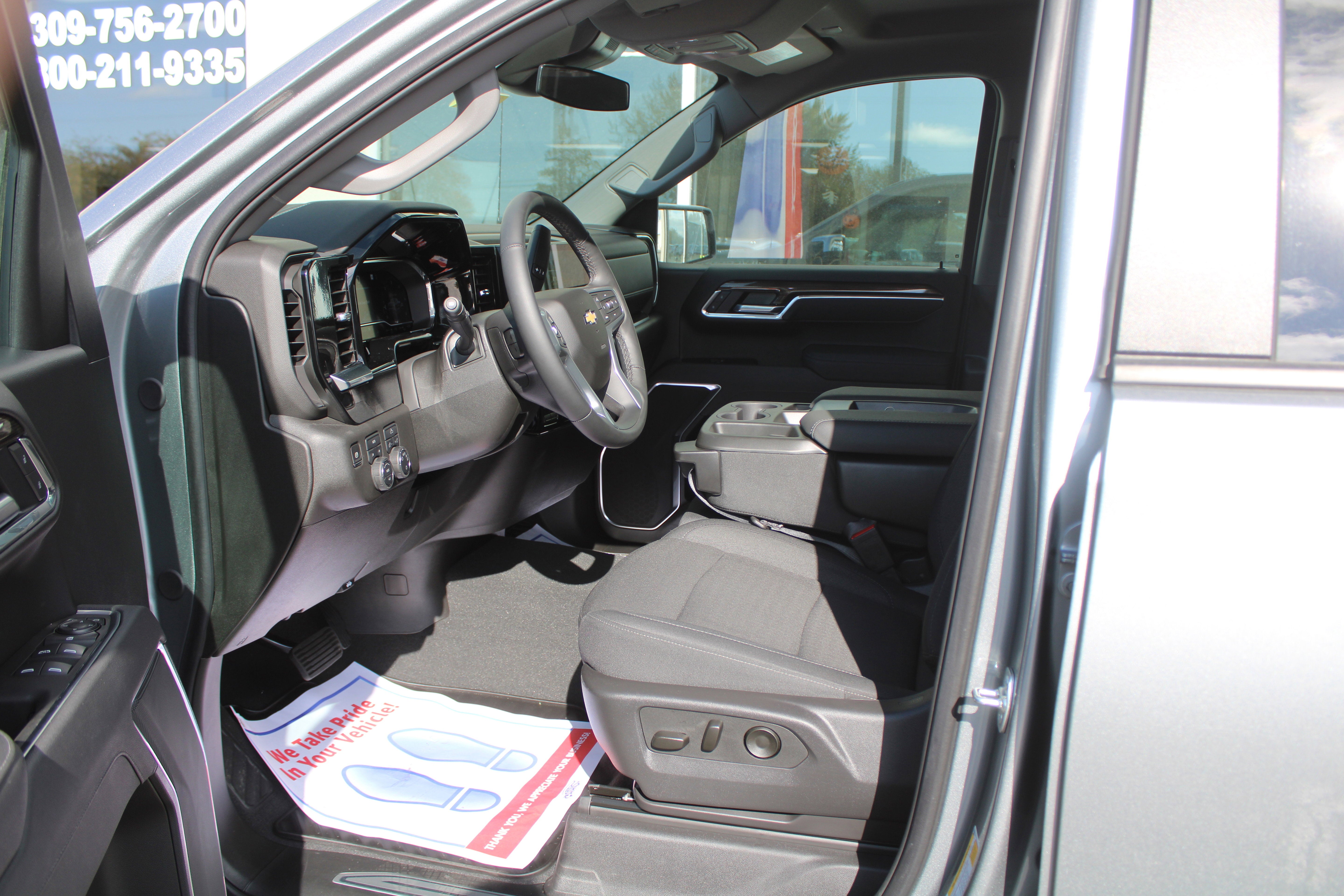 2025 Chevrolet Silverado 1500 LT (2FL)