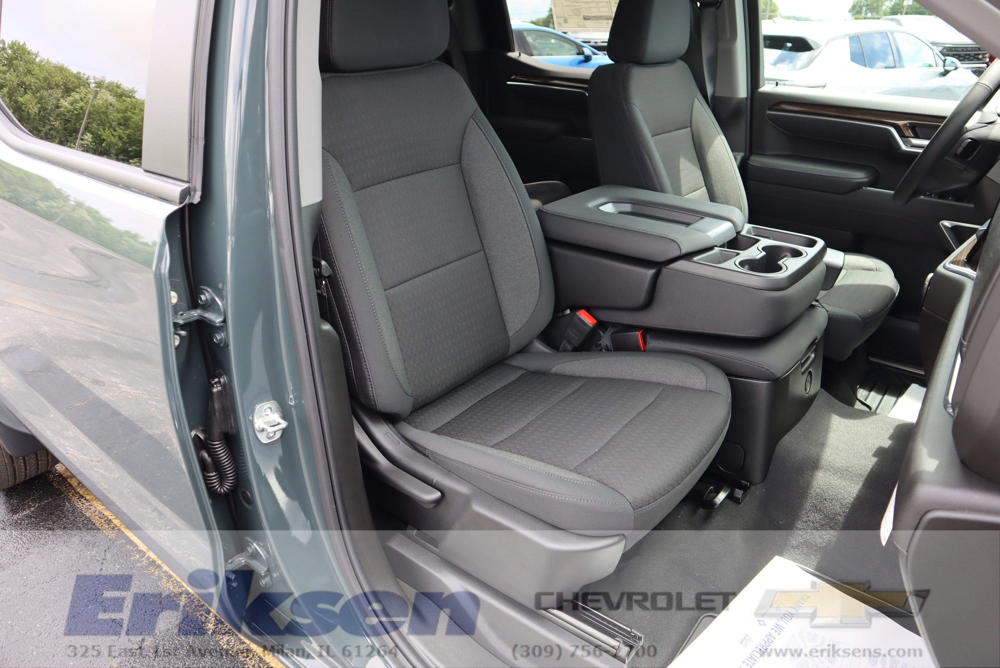 2025 Chevrolet Silverado 1500 LT (2FL)