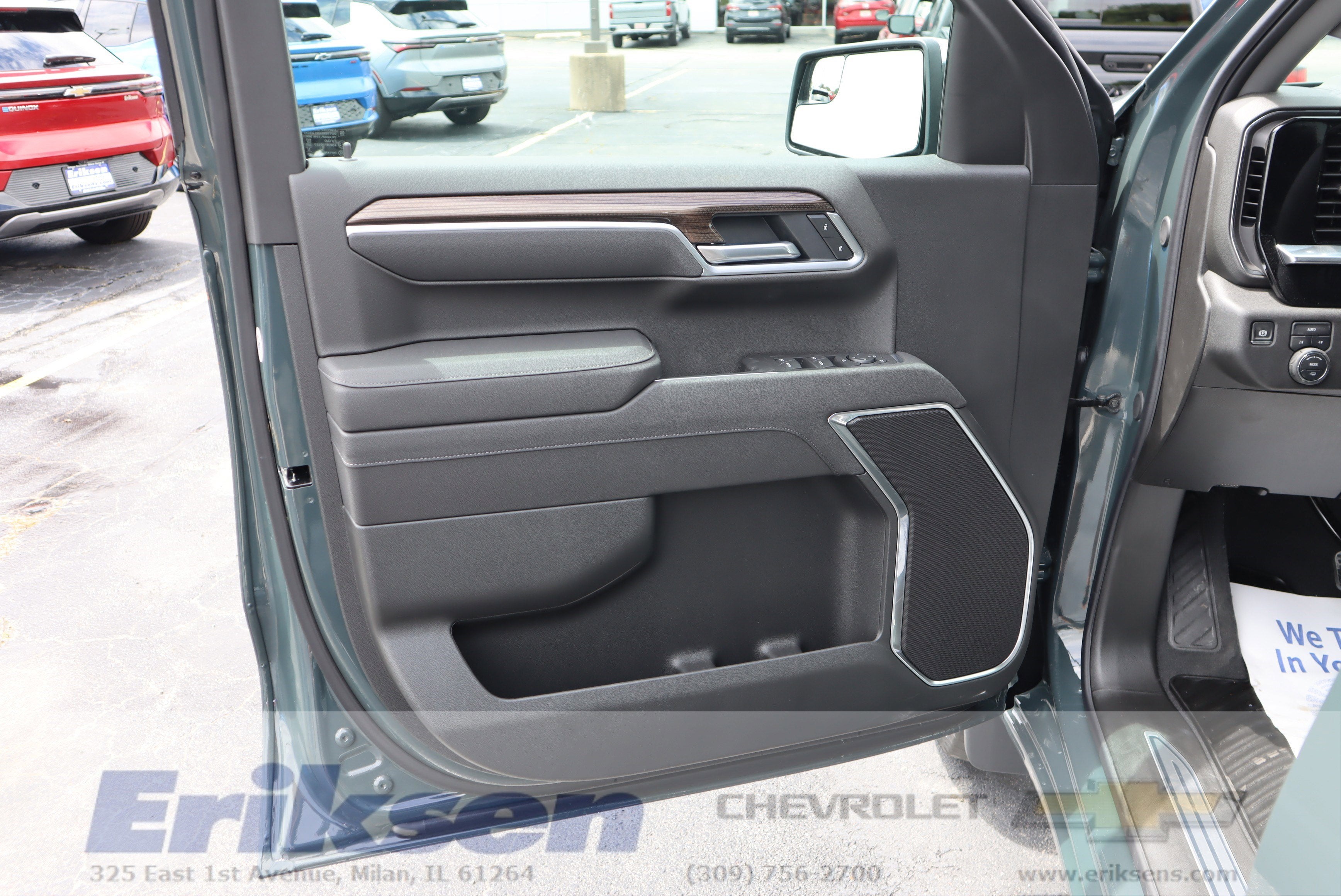 2025 Chevrolet Silverado 1500 LT (2FL)