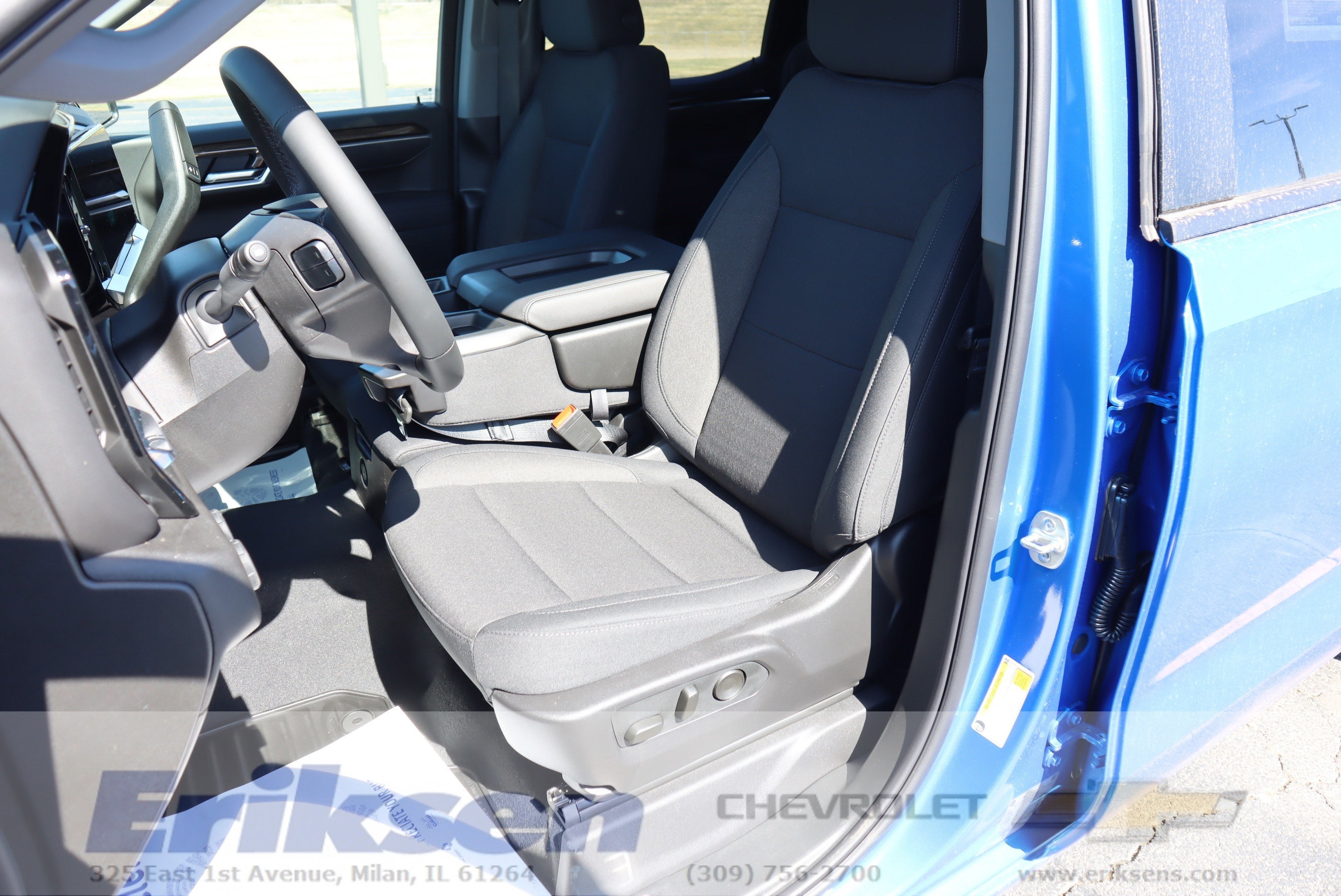 2025 Chevrolet Silverado 1500 LT (2FL)