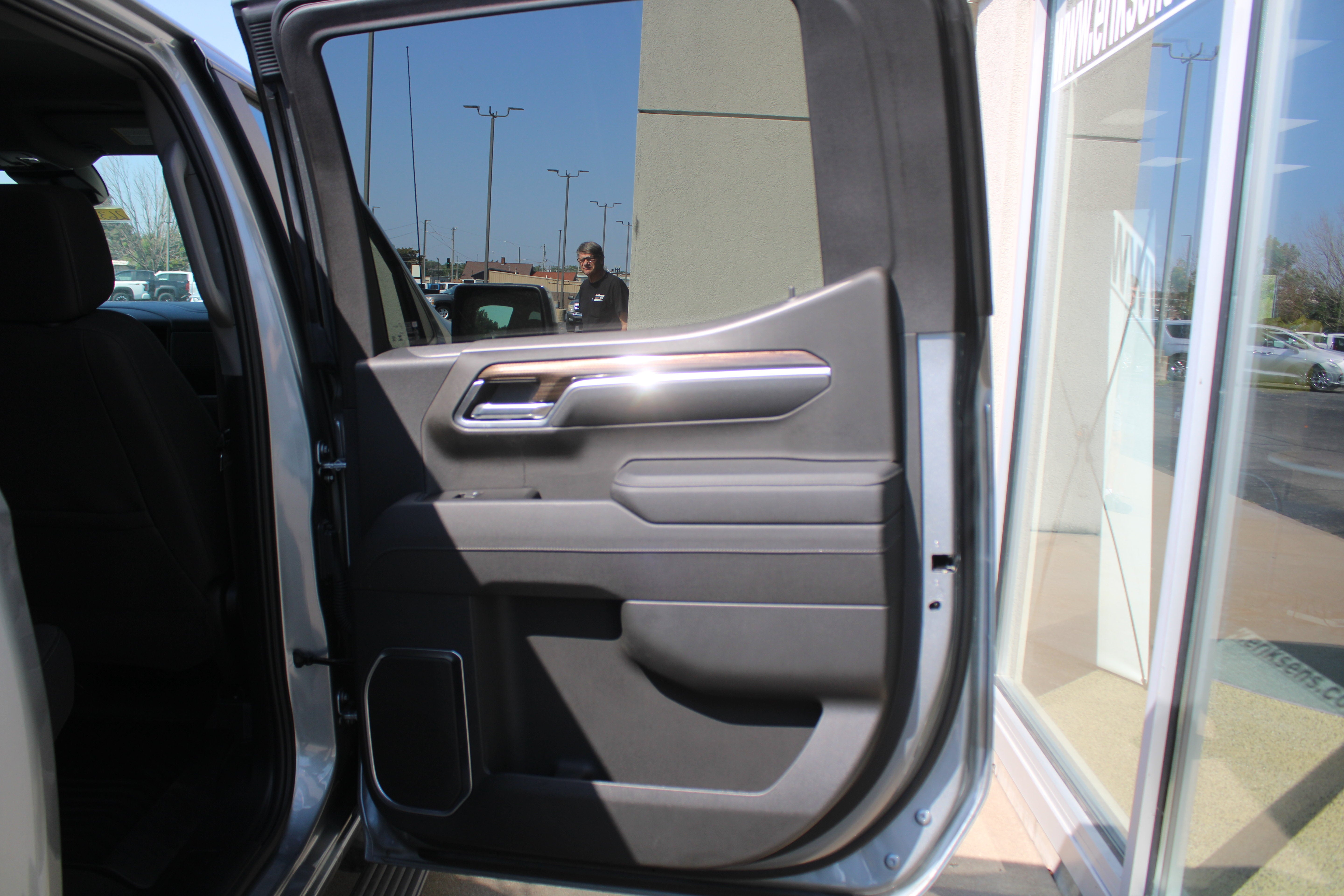 2025 Chevrolet Silverado 1500 LT (2FL)