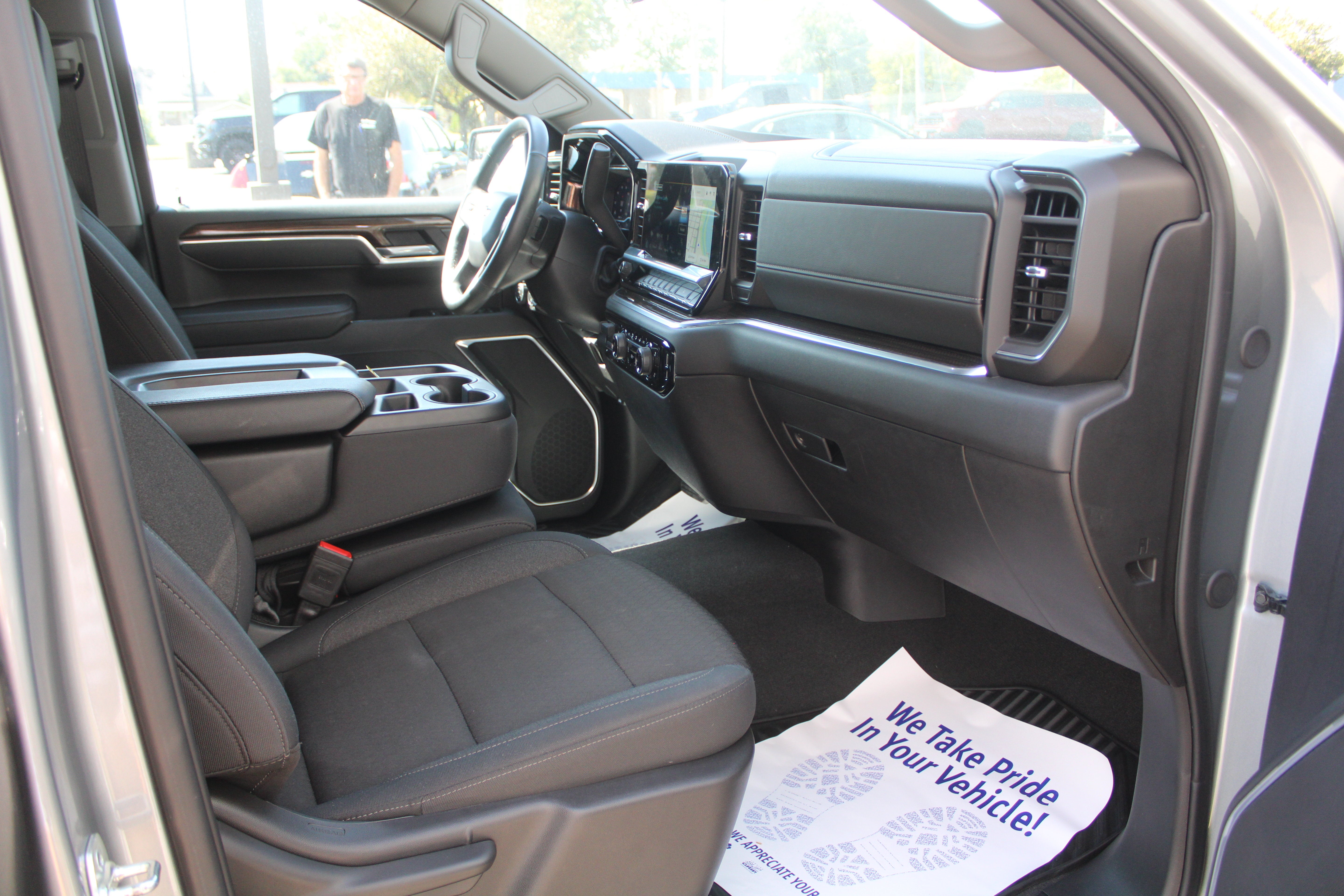 2025 Chevrolet Silverado 1500 LT (2FL)