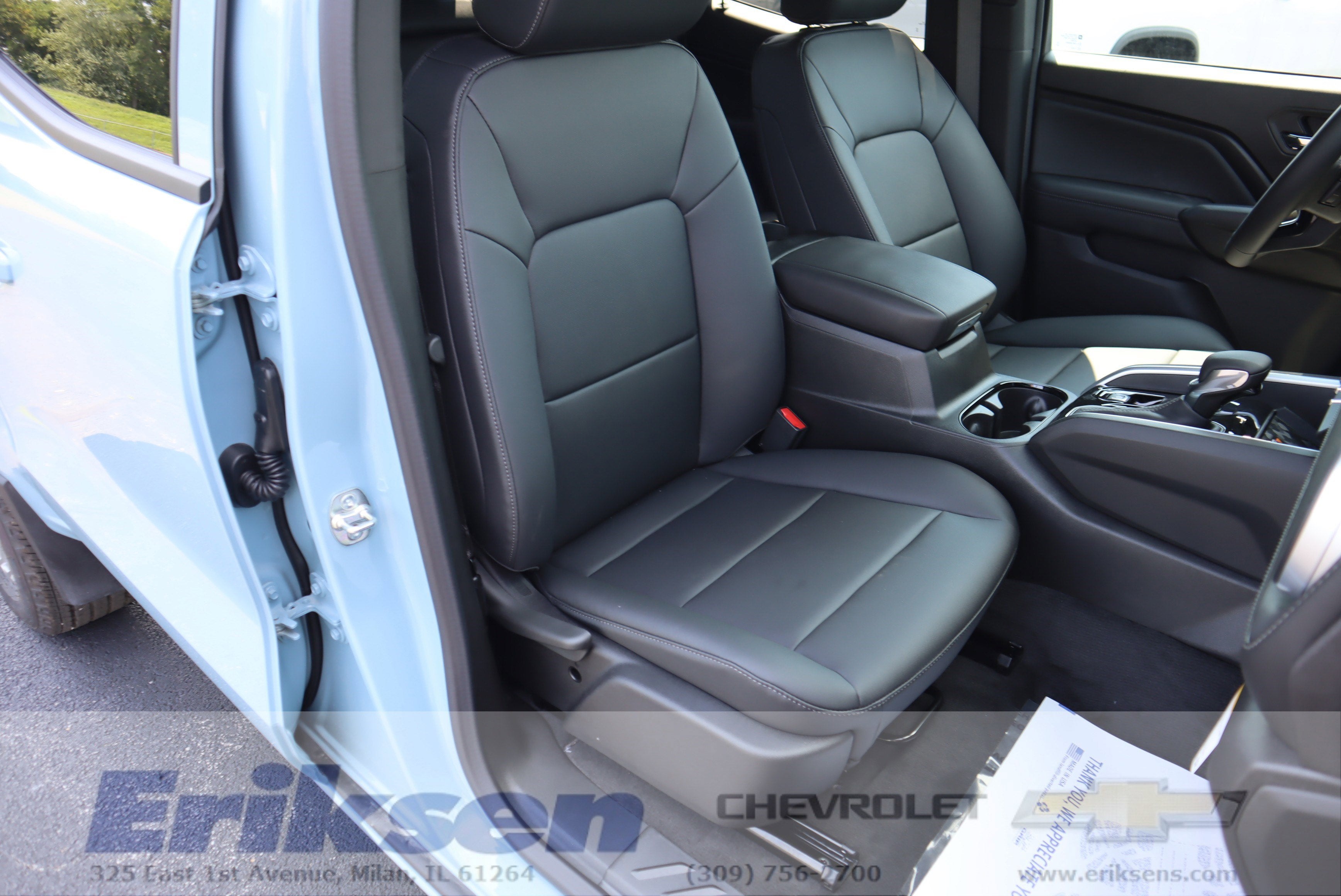 2025 Chevrolet Colorado WT/LT