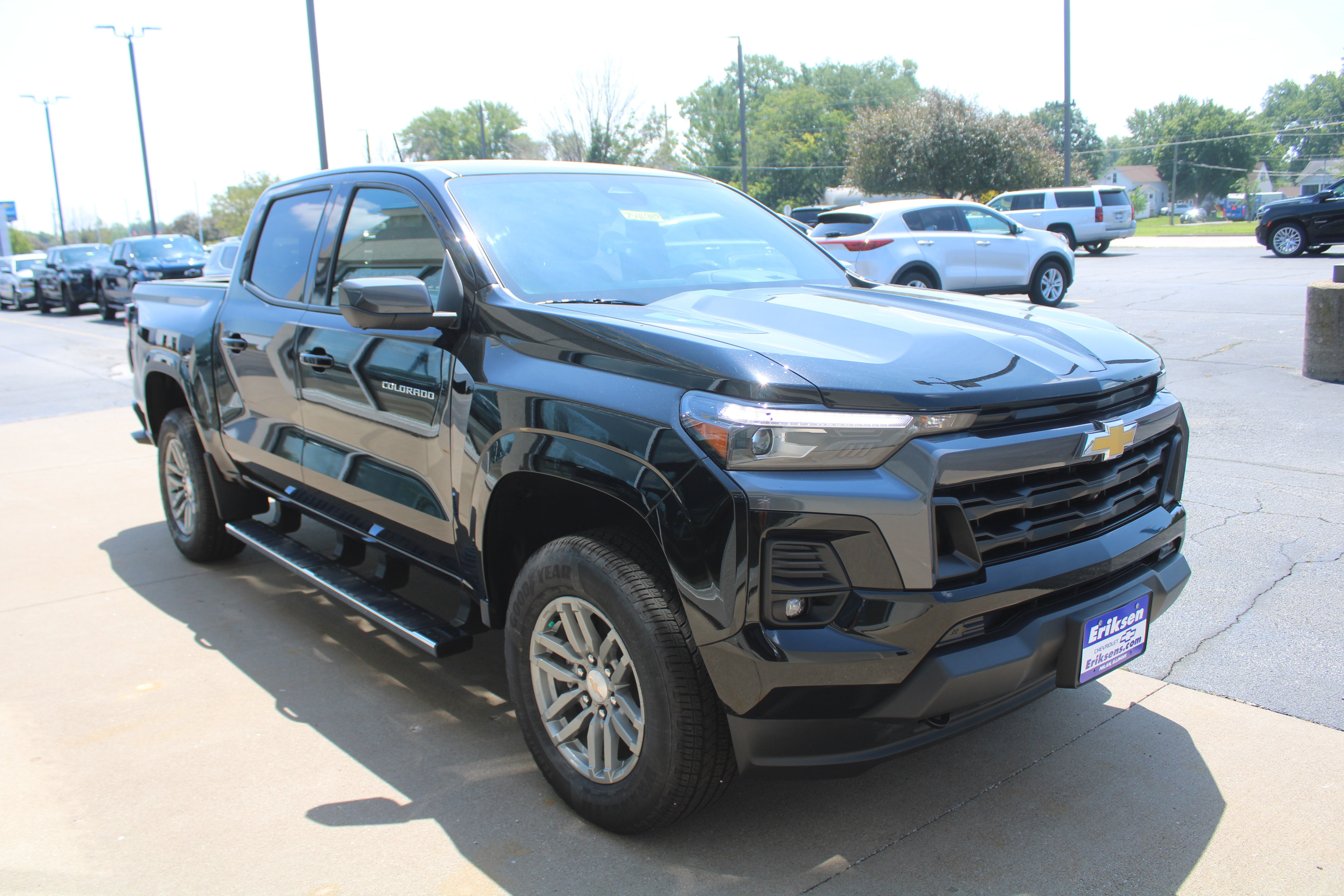 2025 Chevrolet Colorado WT/LT
