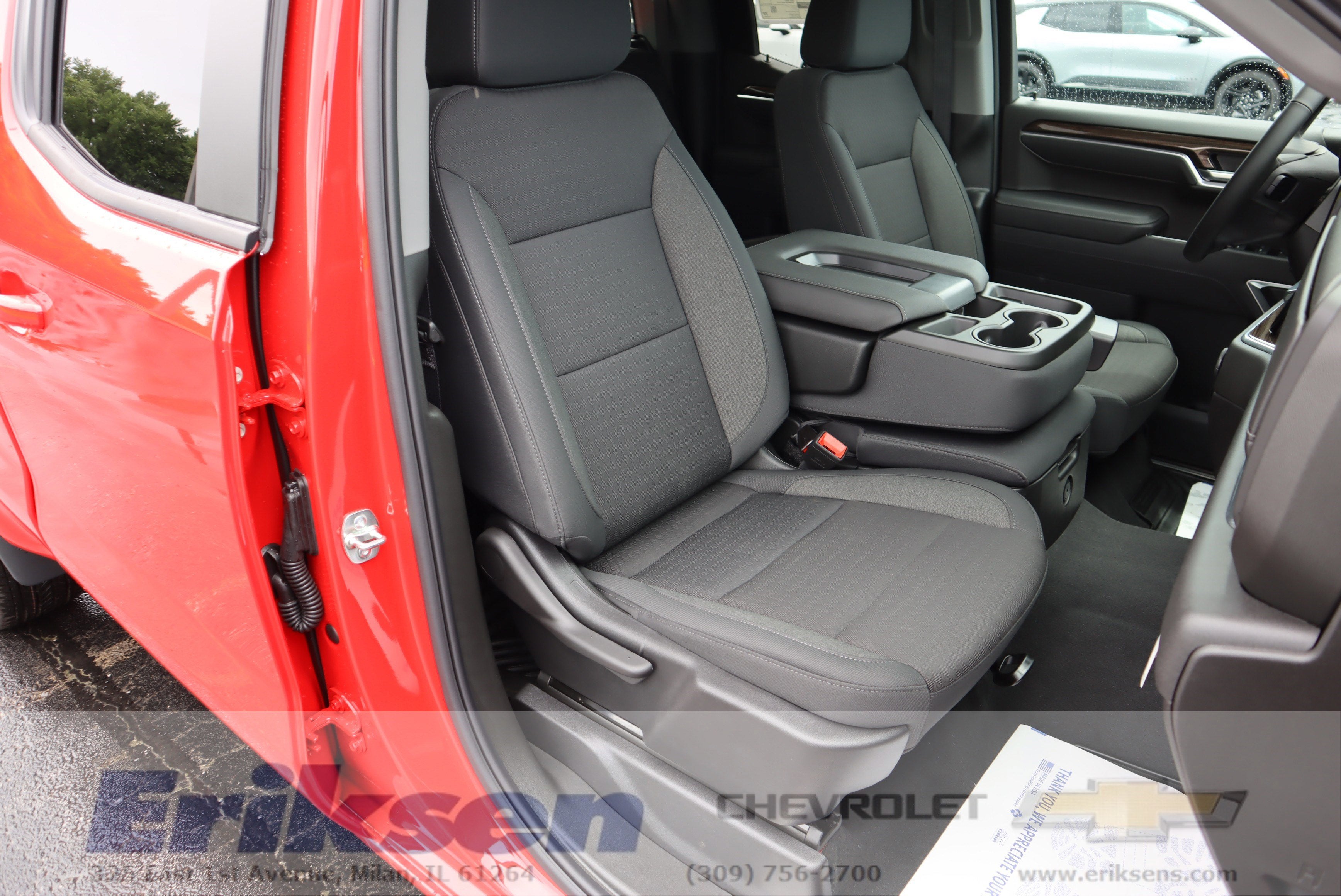 2025 Chevrolet Silverado 1500 LT (2FL)