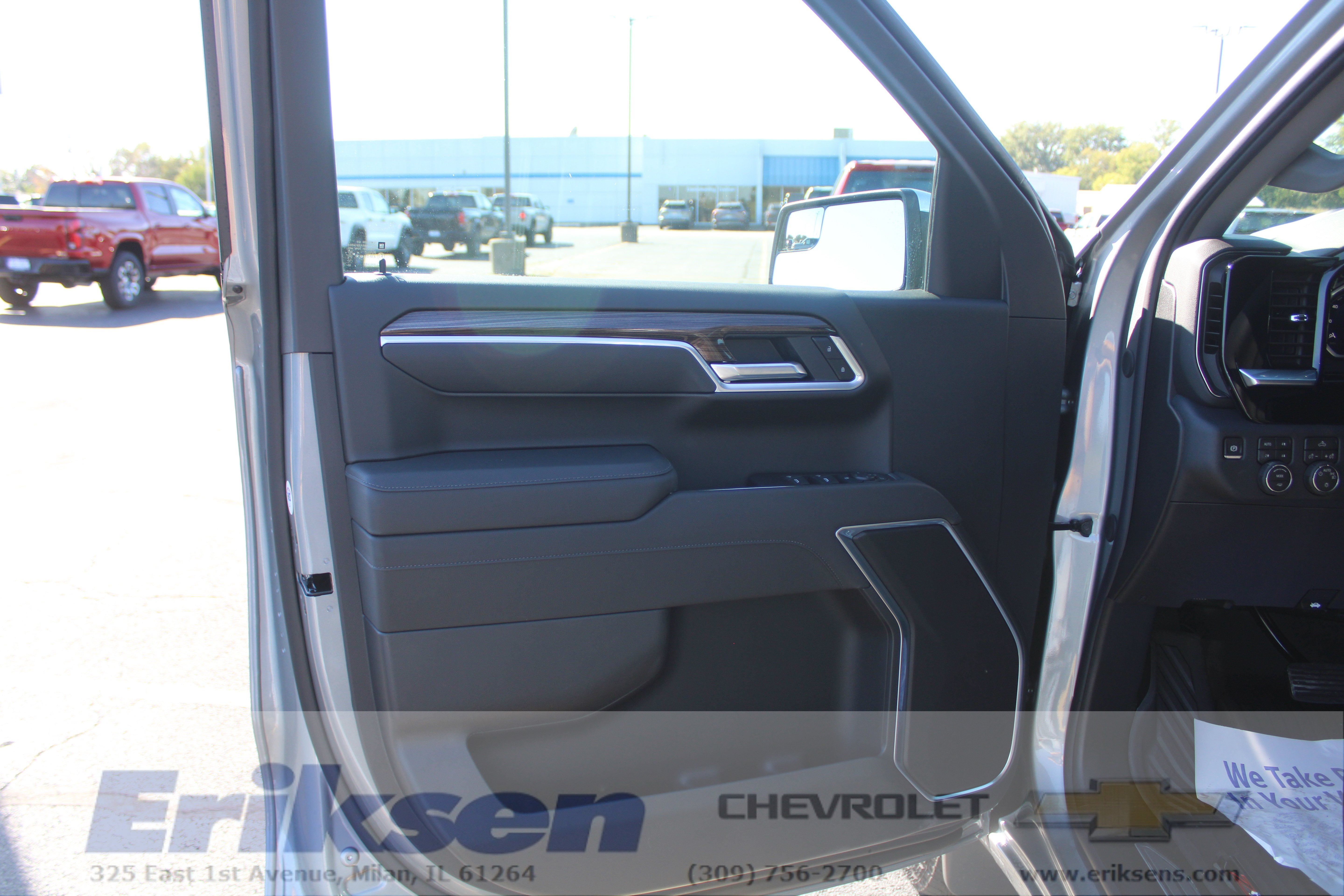 2026 Chevrolet Silverado 1500 LT - Photo 9