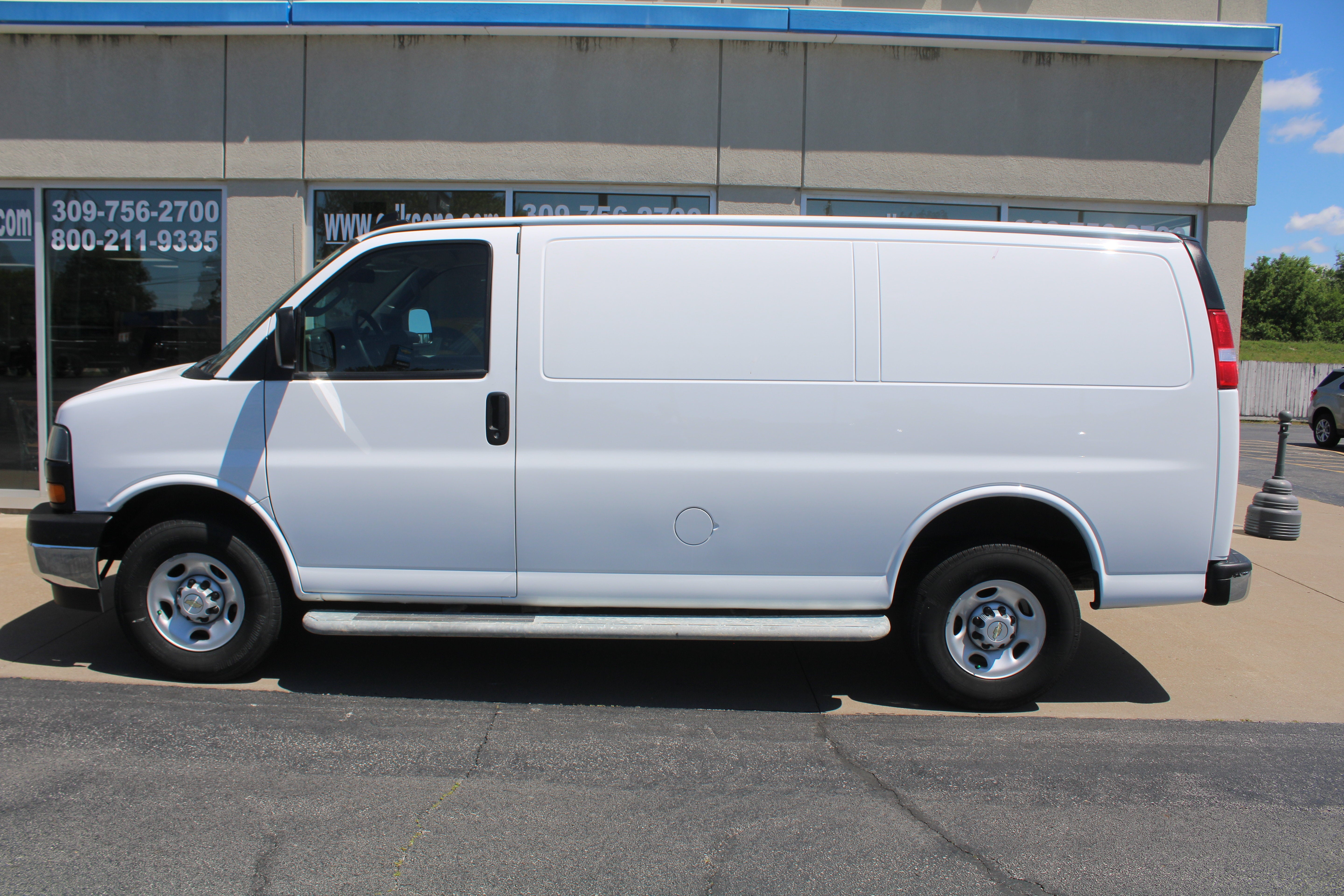 2024 Chevrolet Express Cargo 2500 WT