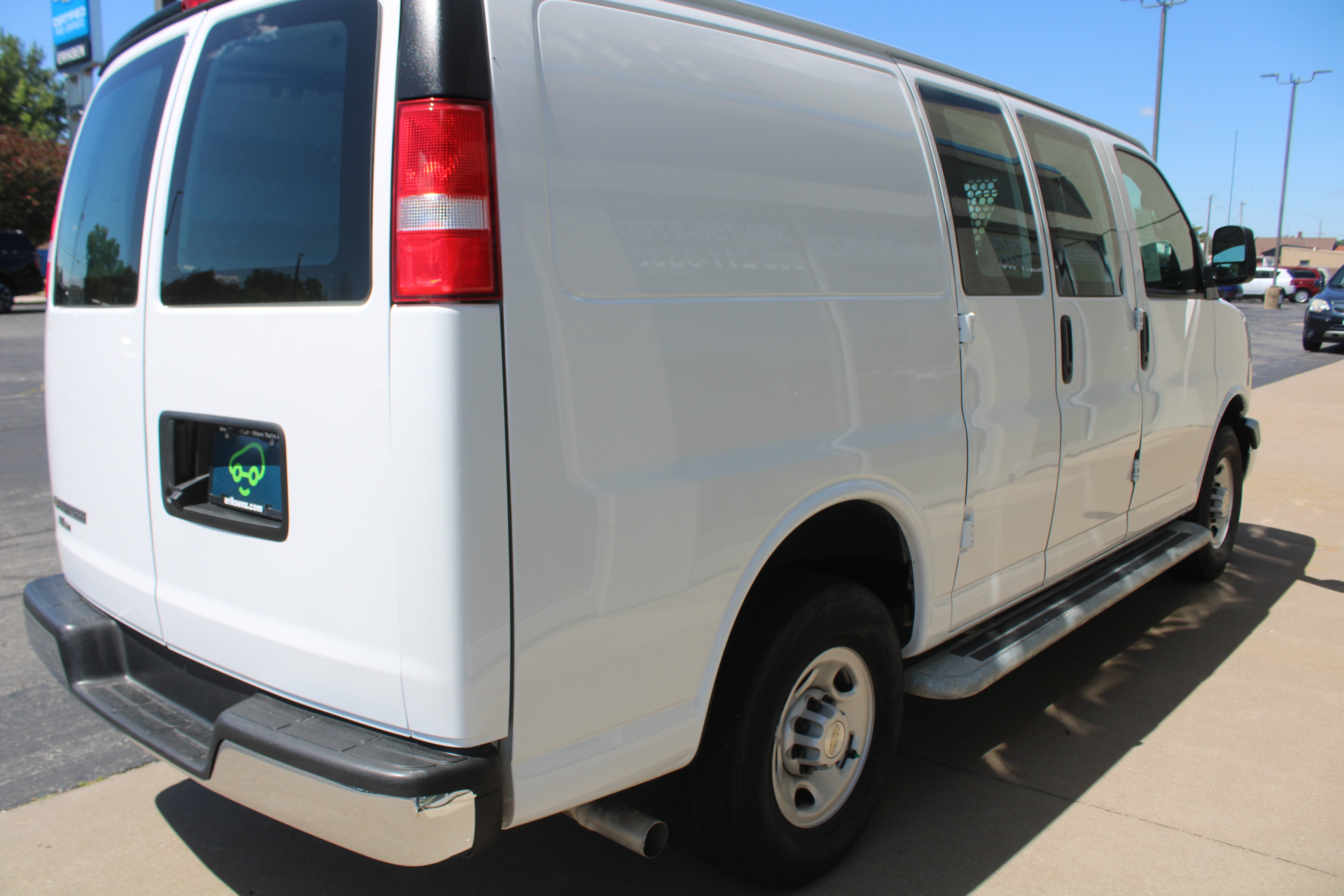 2024 Chevrolet Express Cargo 2500 WT
