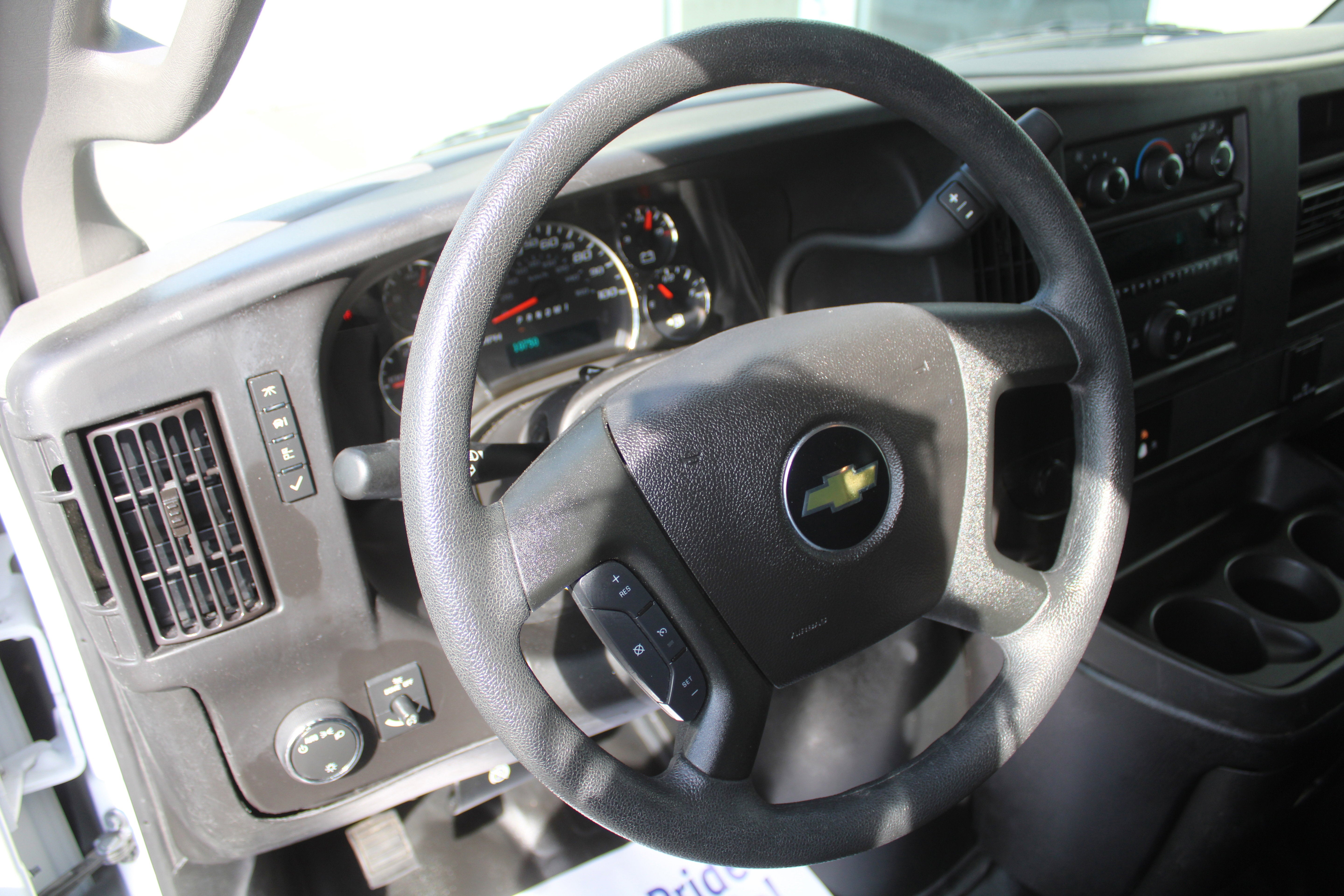 2024 Chevrolet Express Cargo 2500 WT