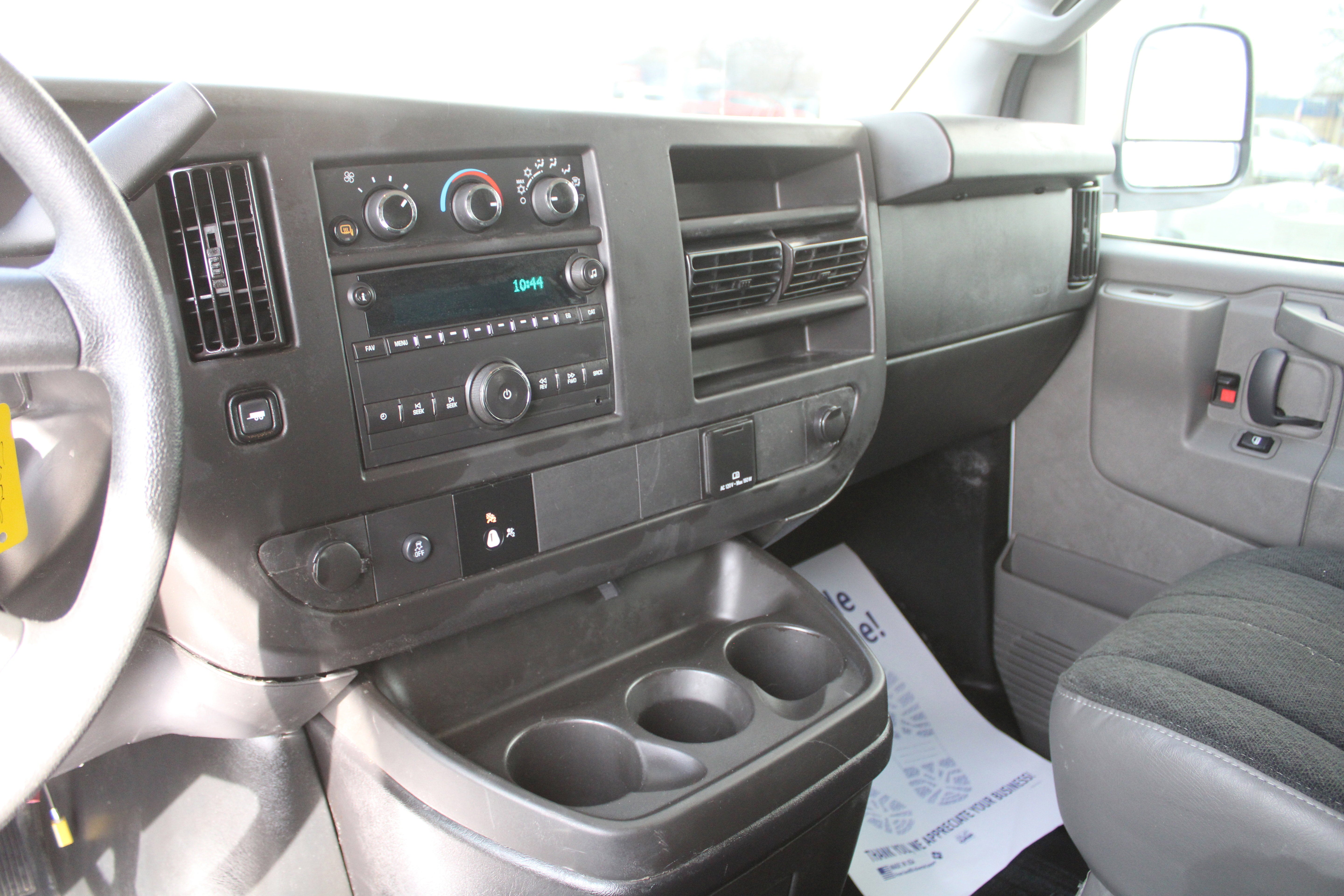 2024 Chevrolet Express Cargo 2500 WT