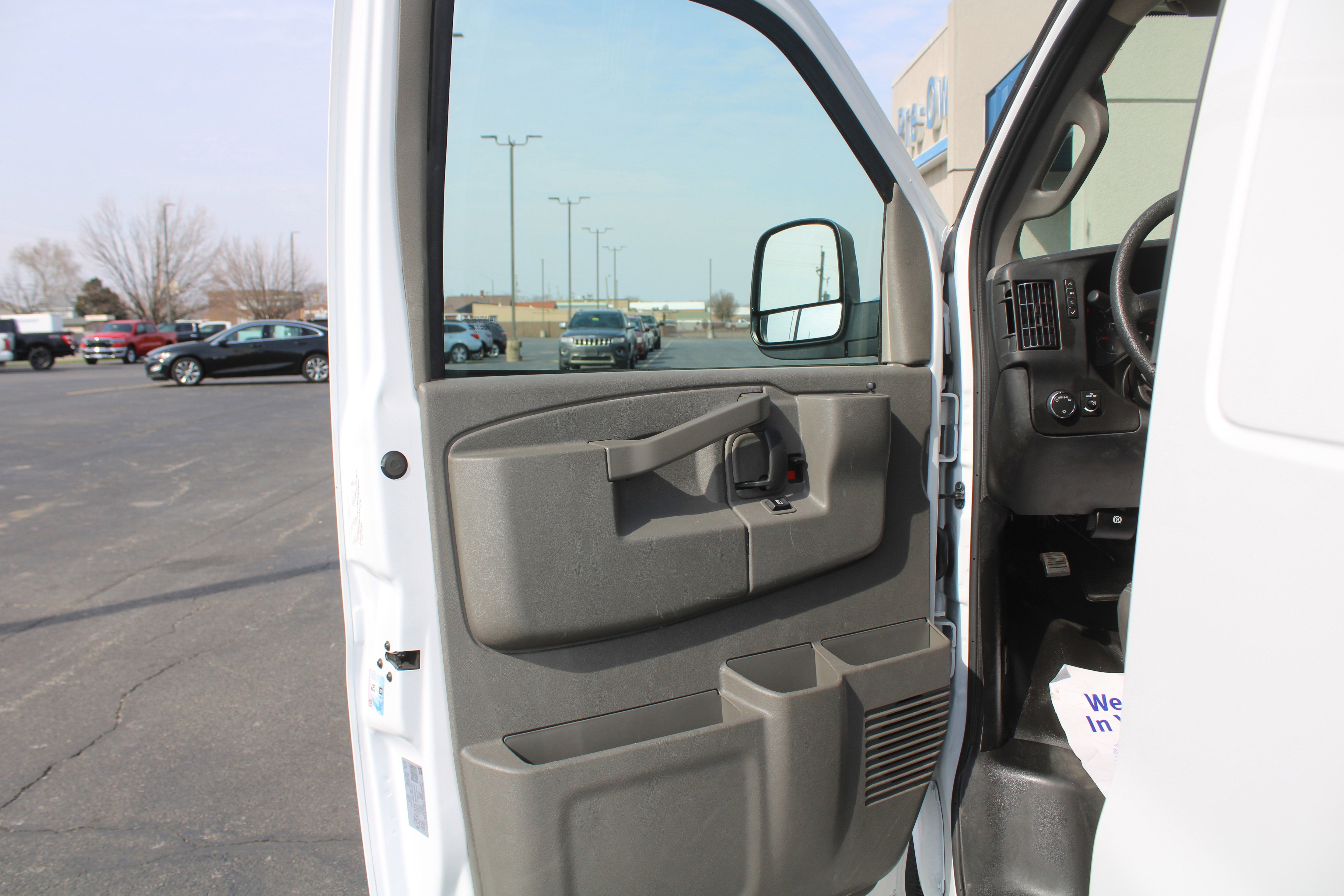 2024 Chevrolet Express Cargo 2500 WT