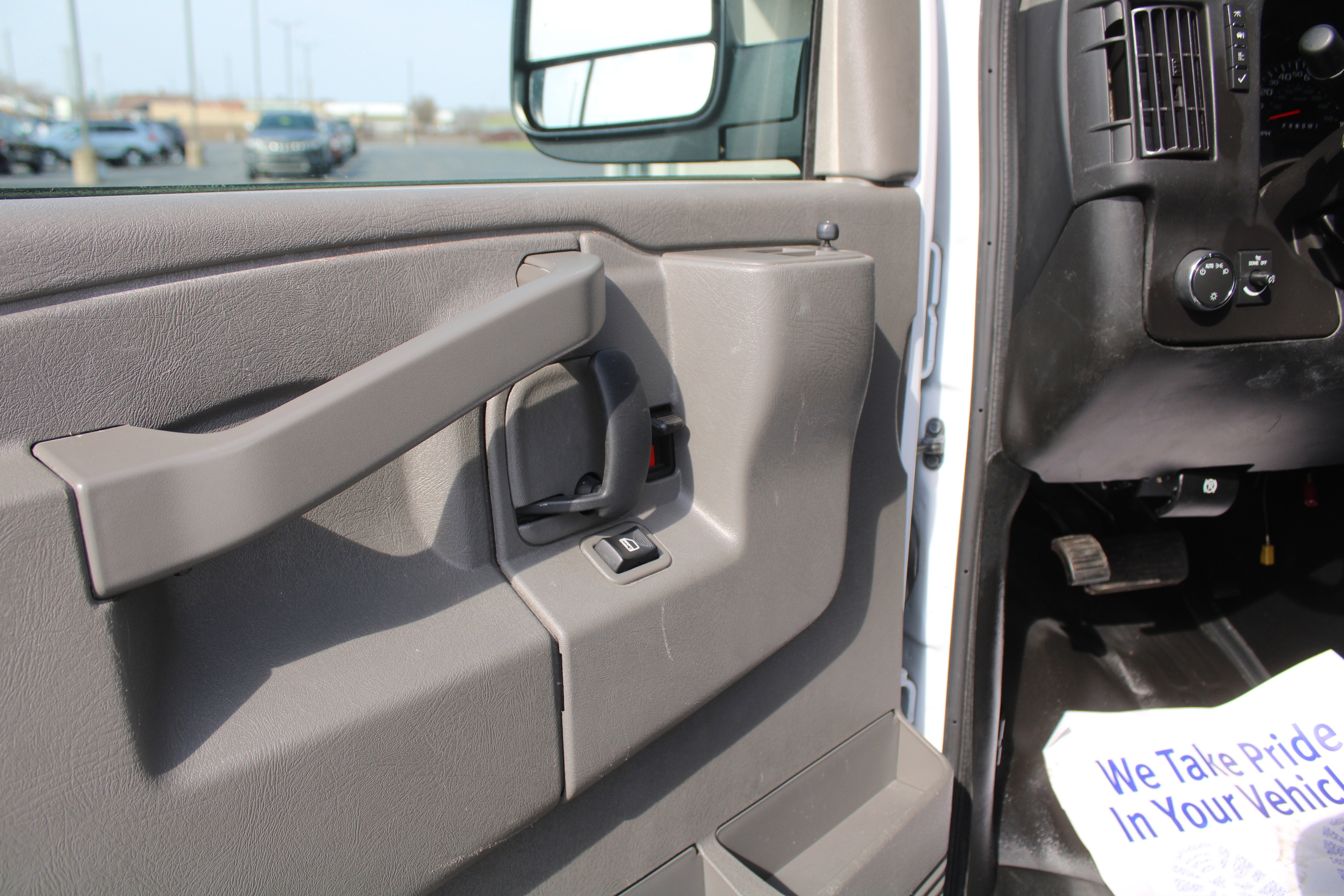 2024 Chevrolet Express Cargo 2500 WT