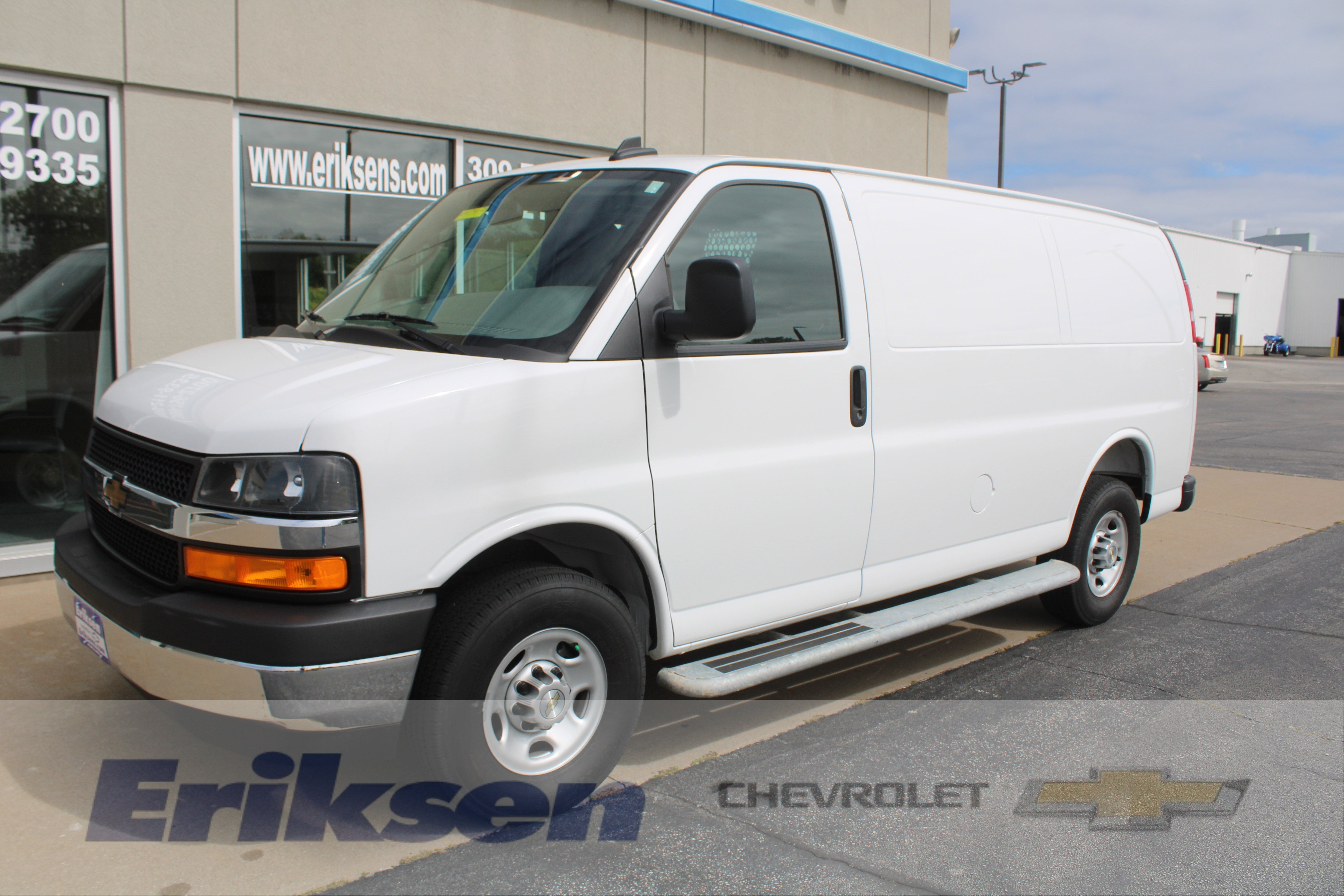 2025 Chevrolet Express Cargo