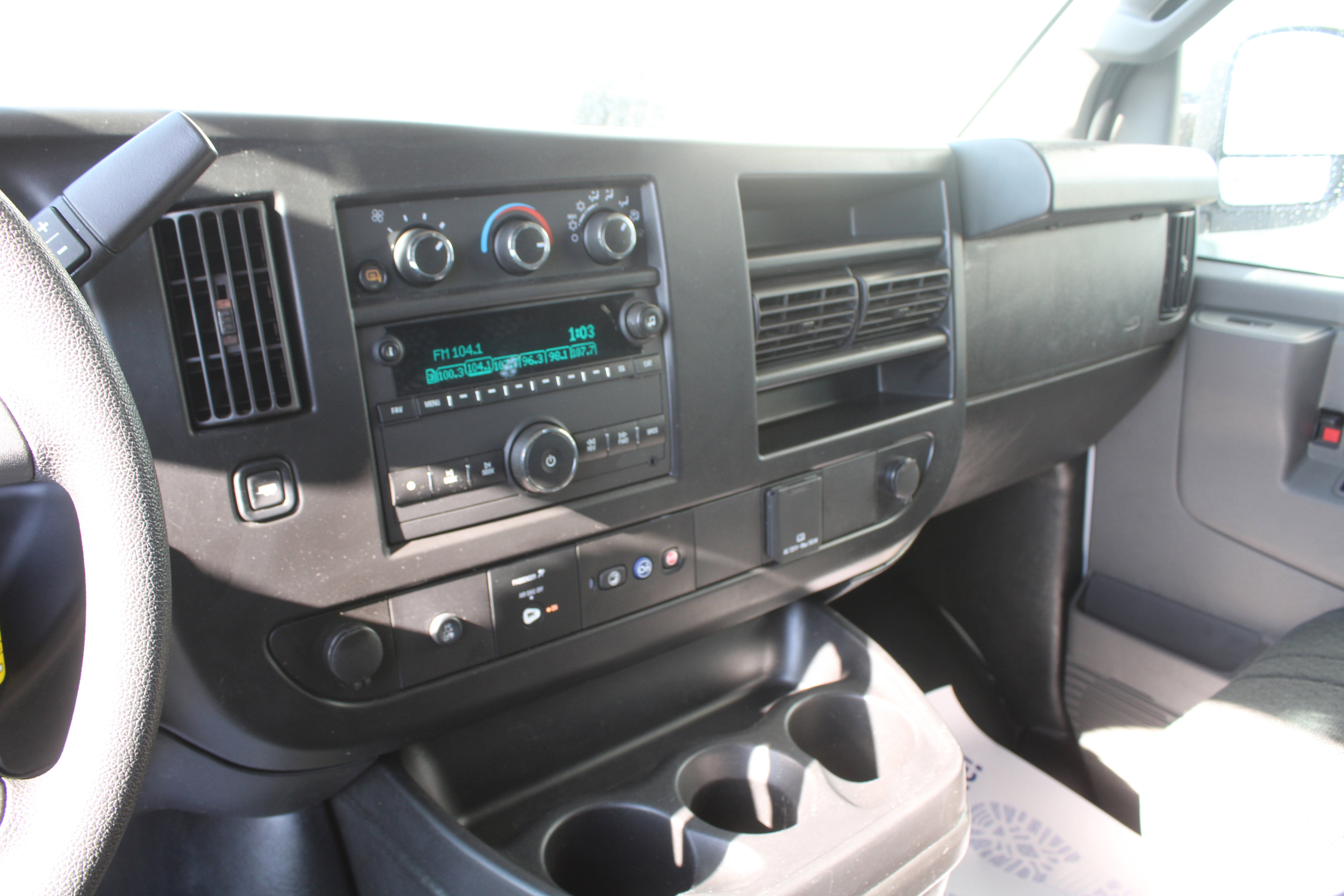 2024 Chevrolet Express Cargo 2500 WT