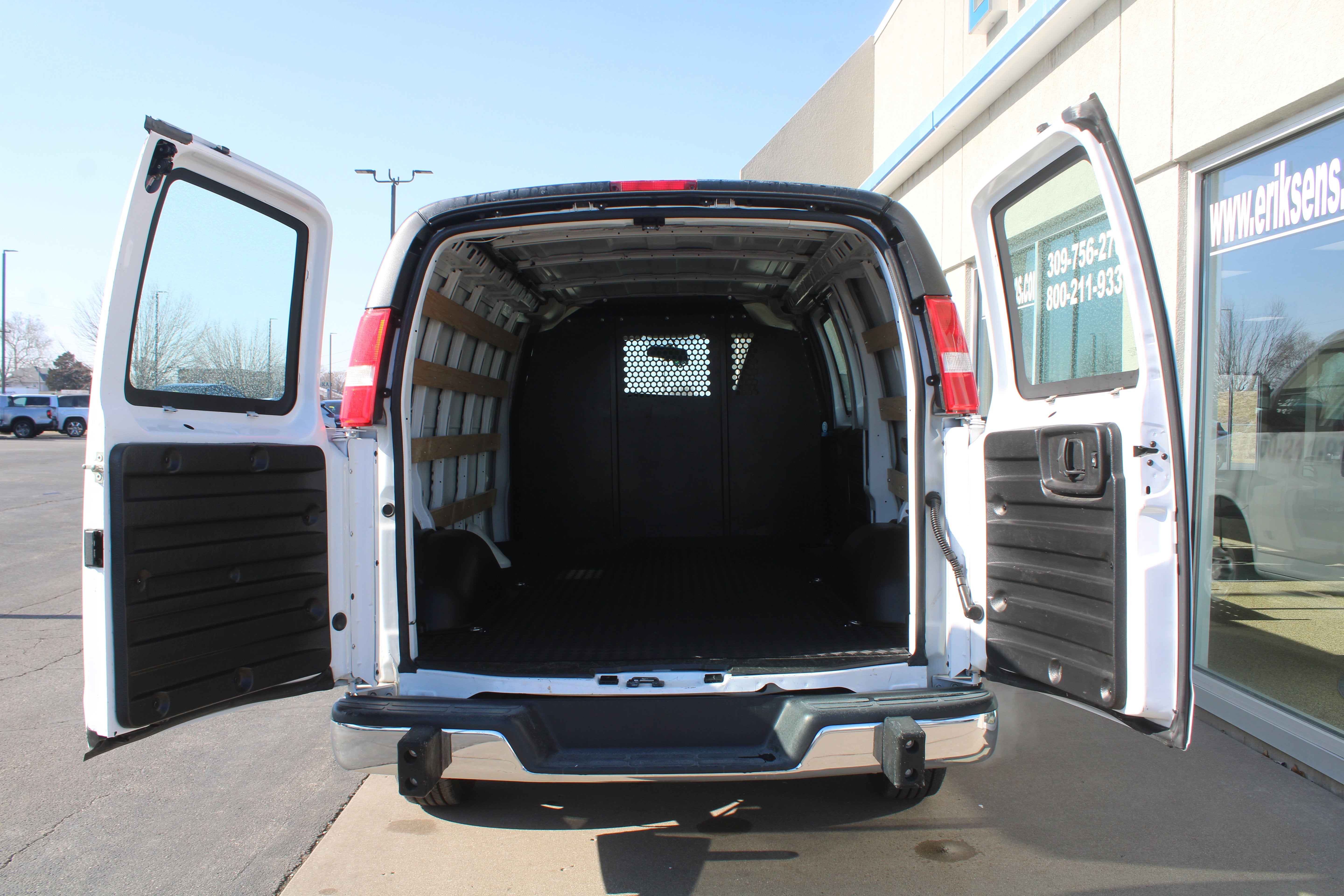 2024 Chevrolet Express Cargo 2500 WT