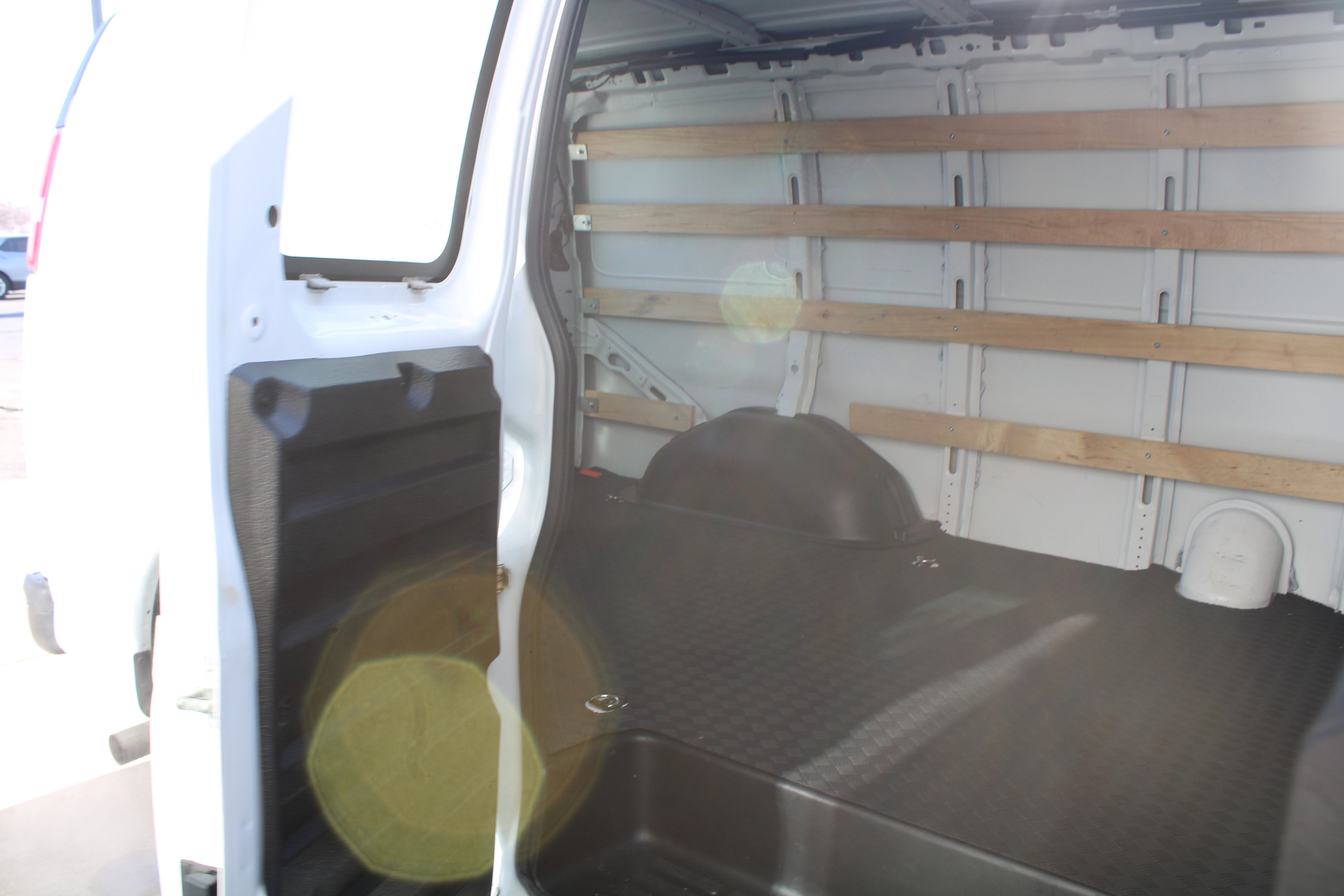 2024 Chevrolet Express Cargo 2500 WT