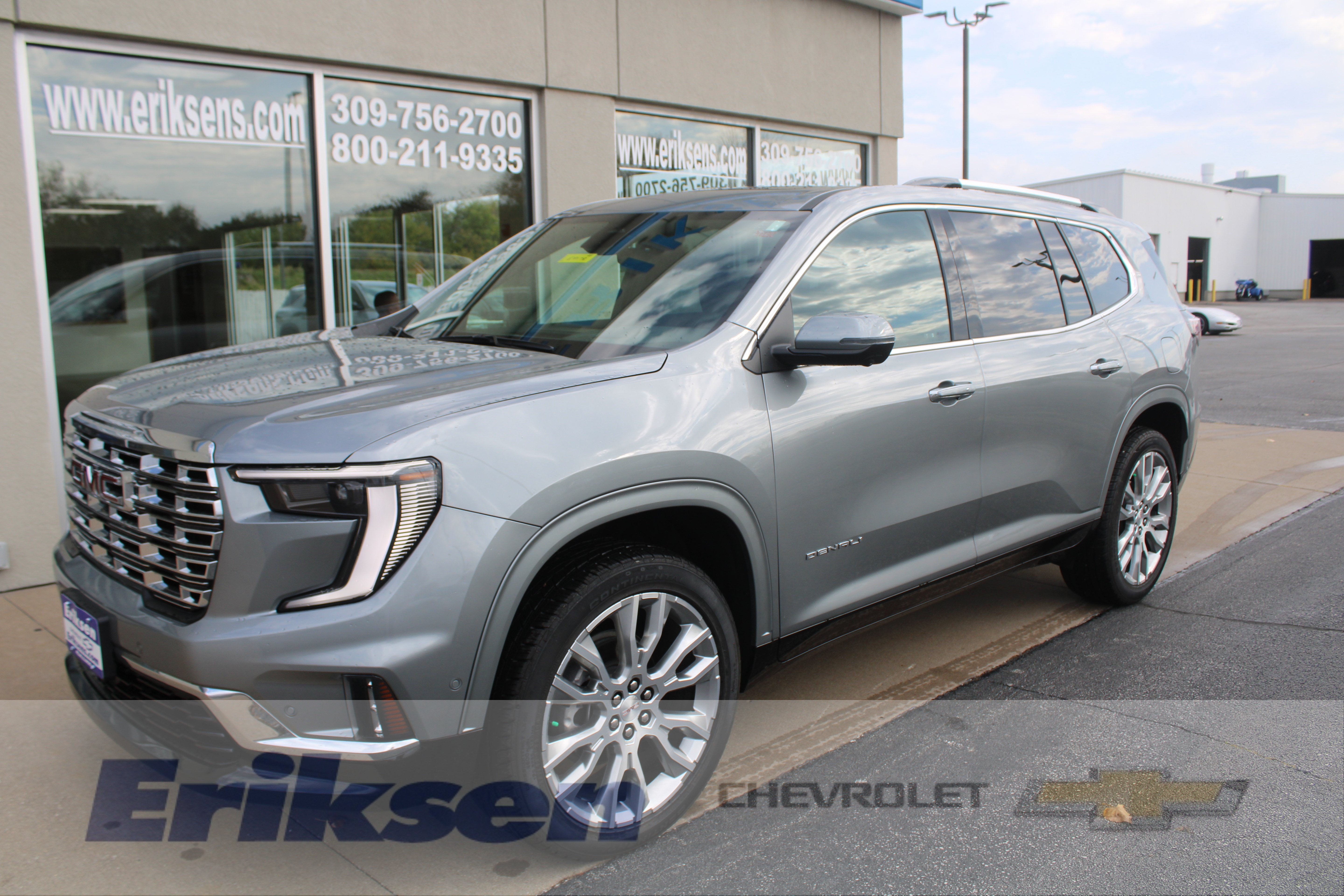 2025 GMC Acadia Denali