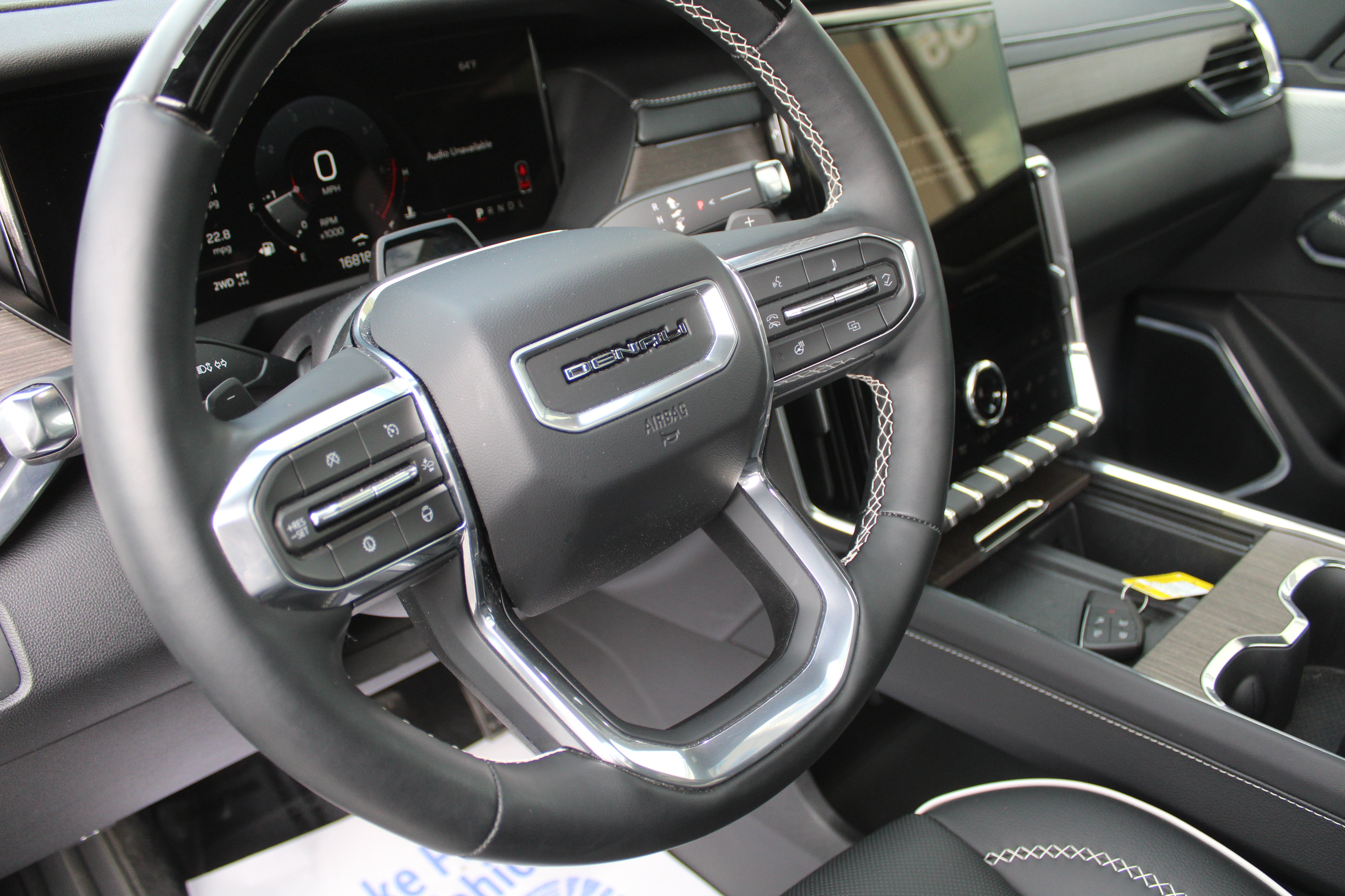 2025 GMC Acadia Denali
