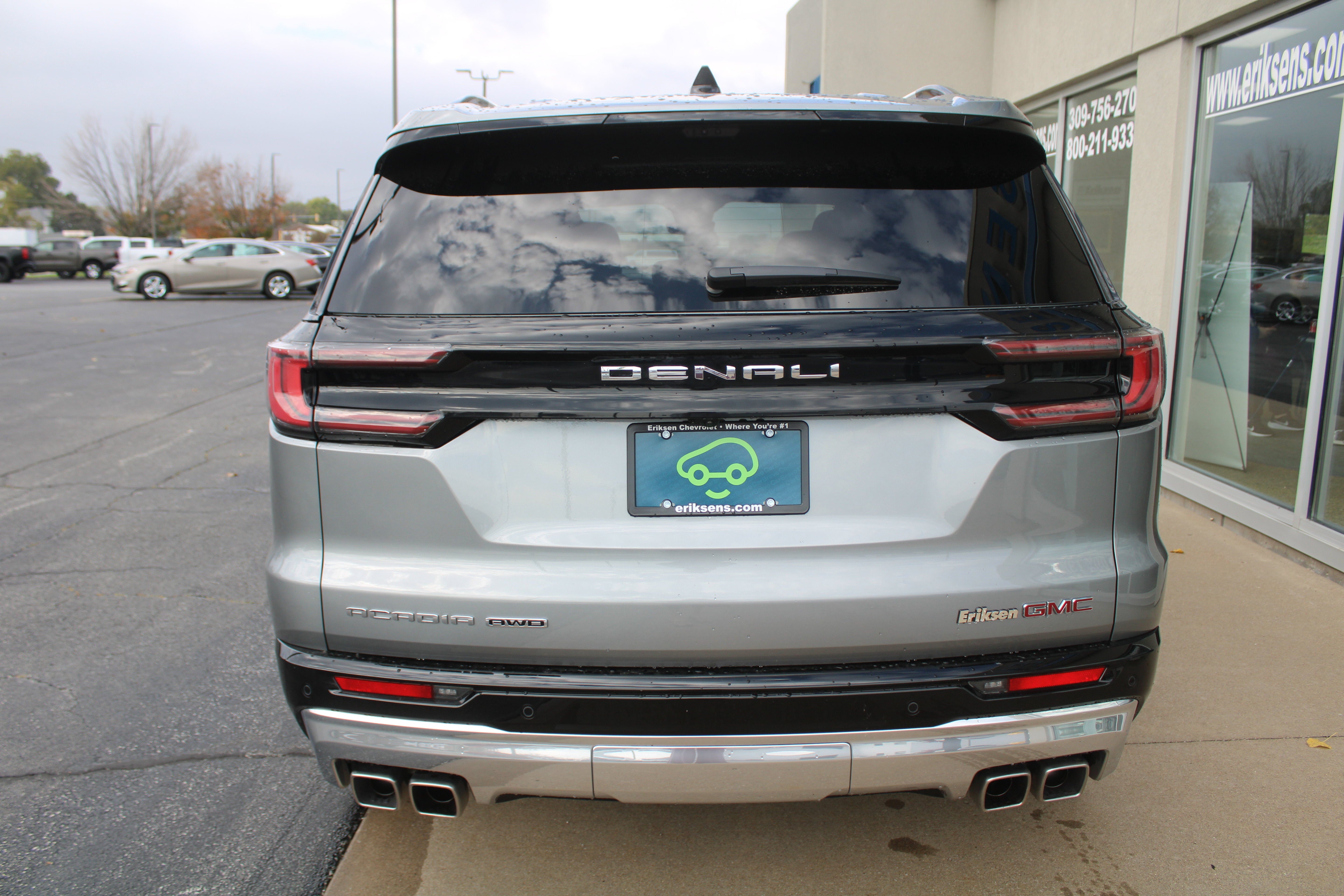 2025 GMC Acadia Denali