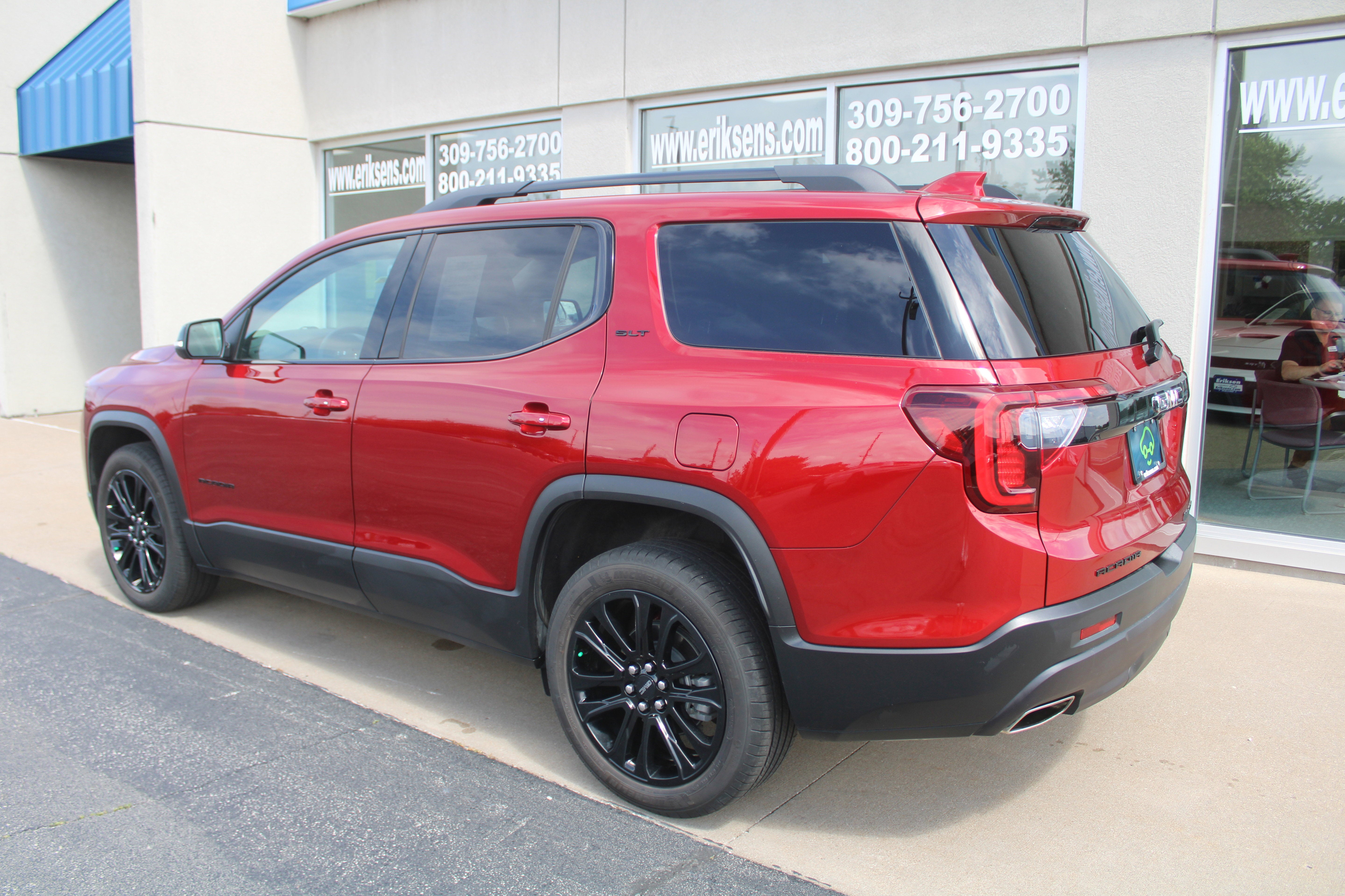2023 GMC Acadia SLT
