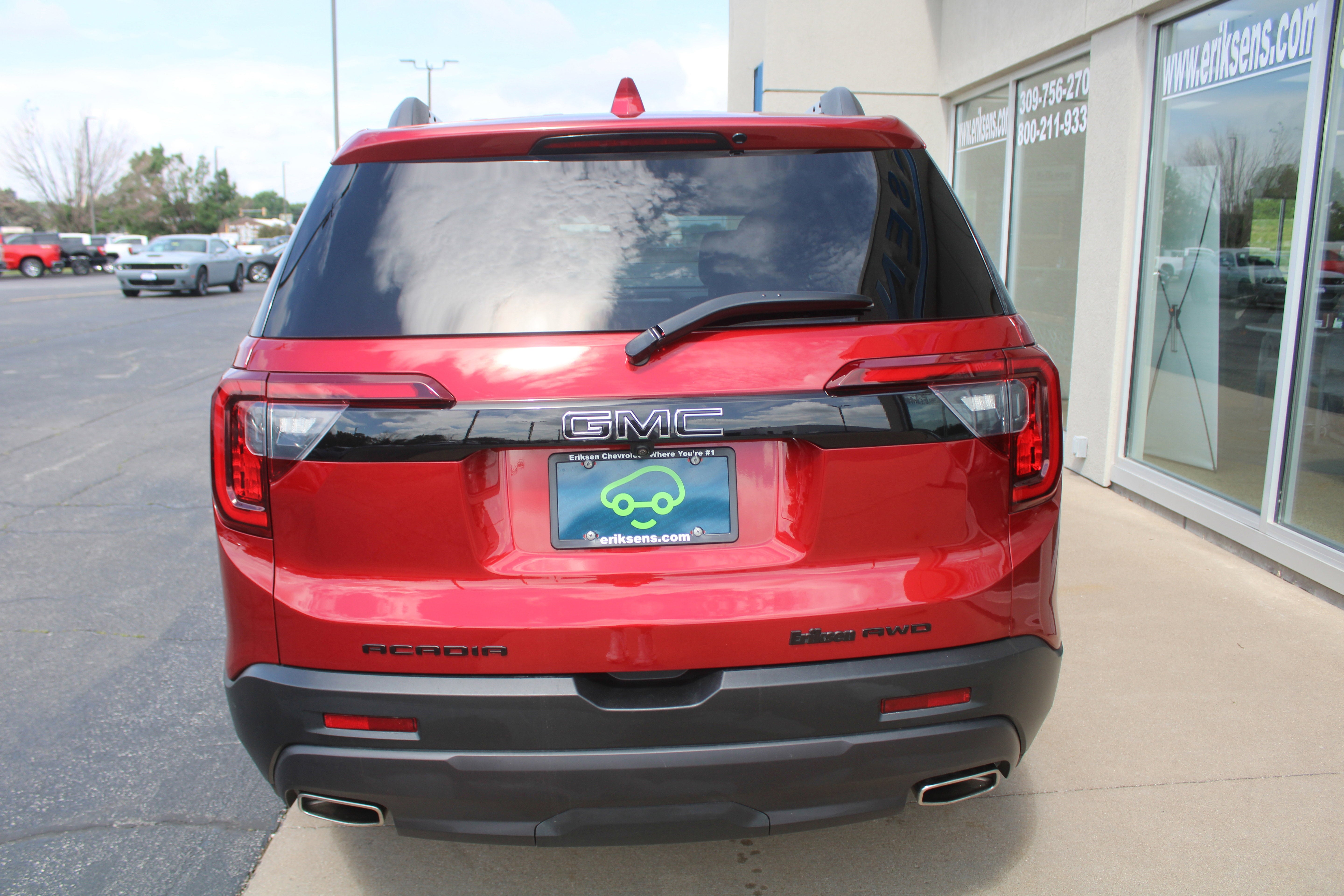 2023 GMC Acadia SLT
