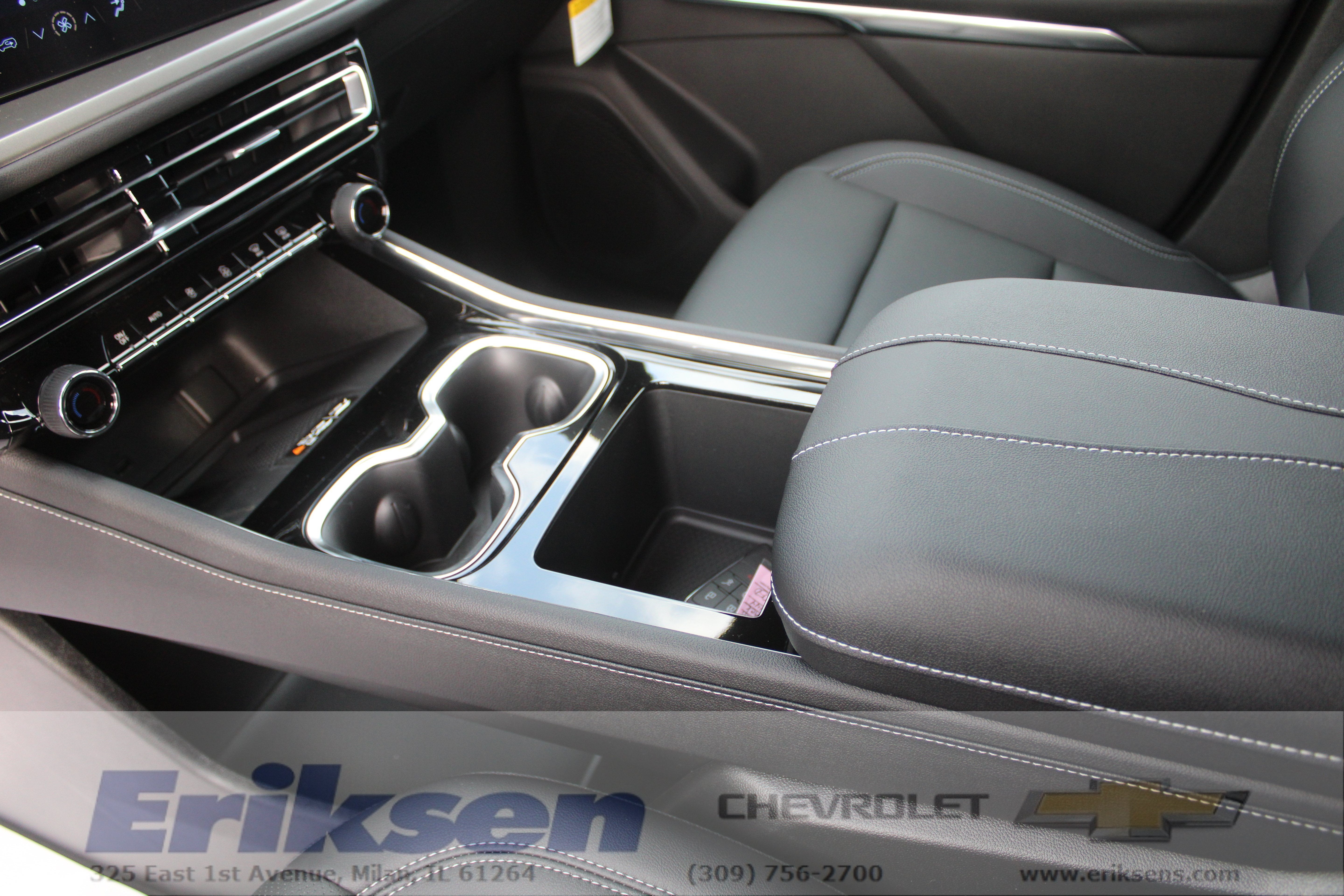 2027 Chevrolet Traverse LT - Photo 15