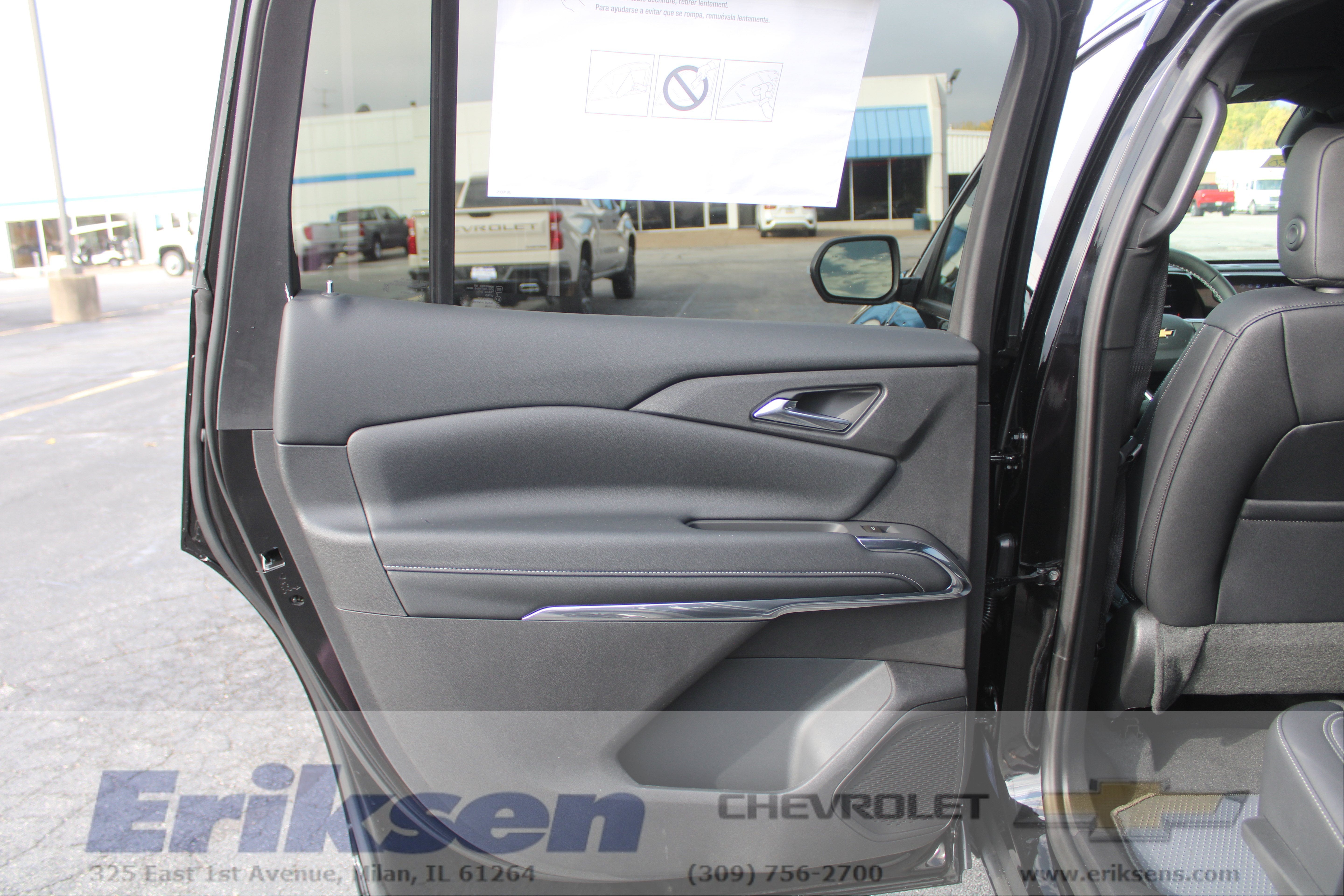 2027 Chevrolet Traverse LT - Photo 19