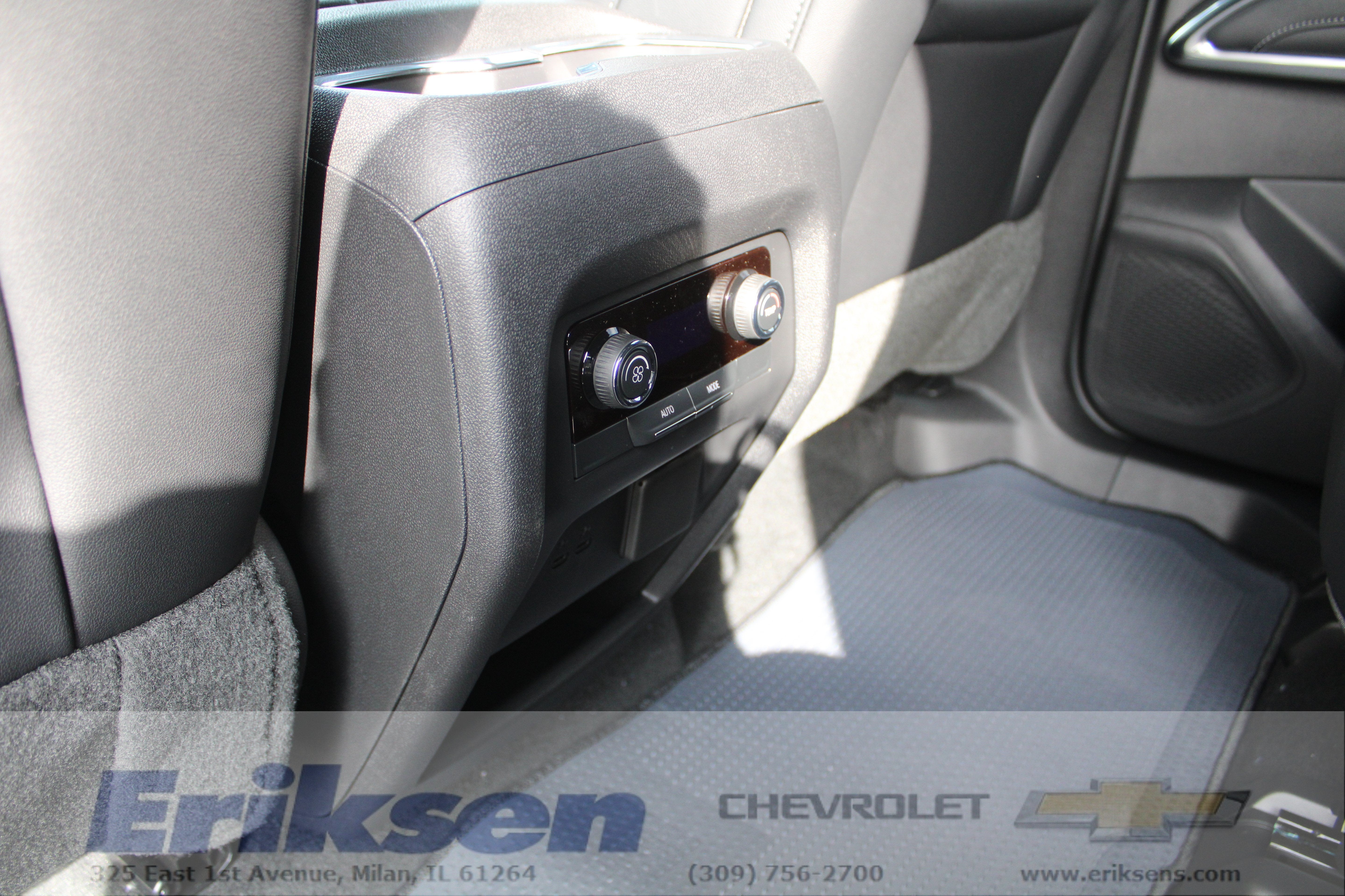2027 Chevrolet Traverse LT - Photo 21