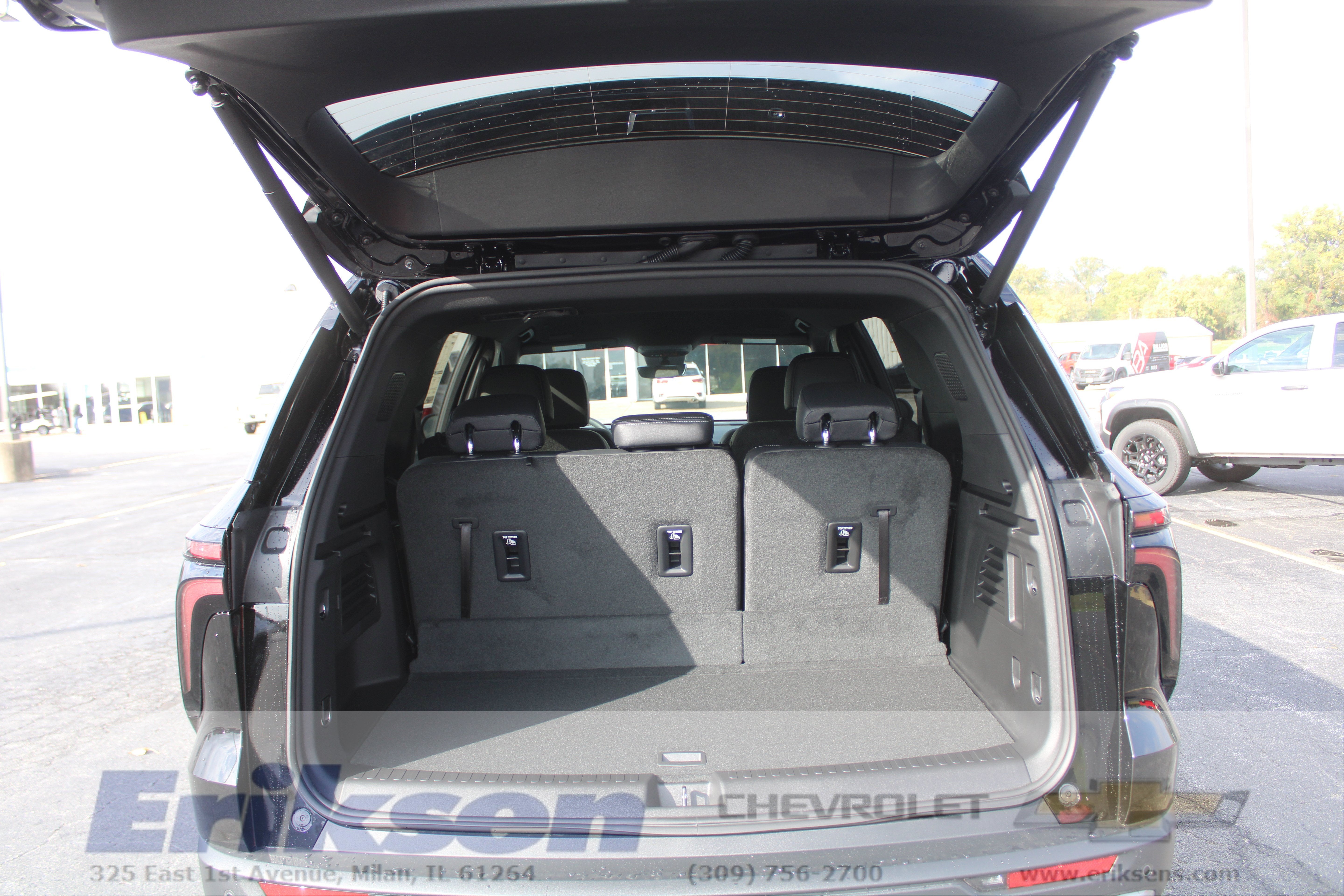 2027 Chevrolet Traverse LT - Photo 23