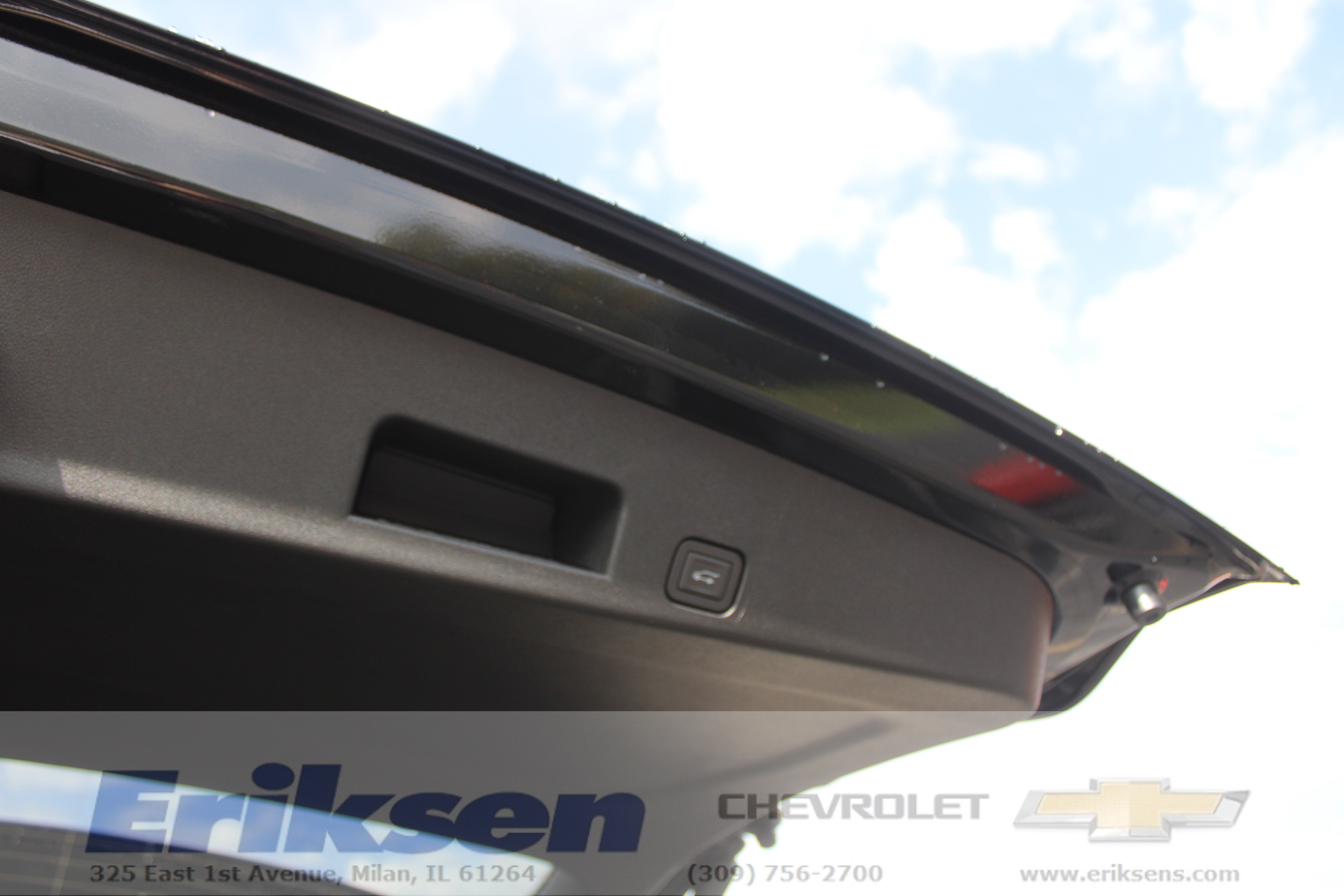 2027 Chevrolet Traverse LT - Photo 25