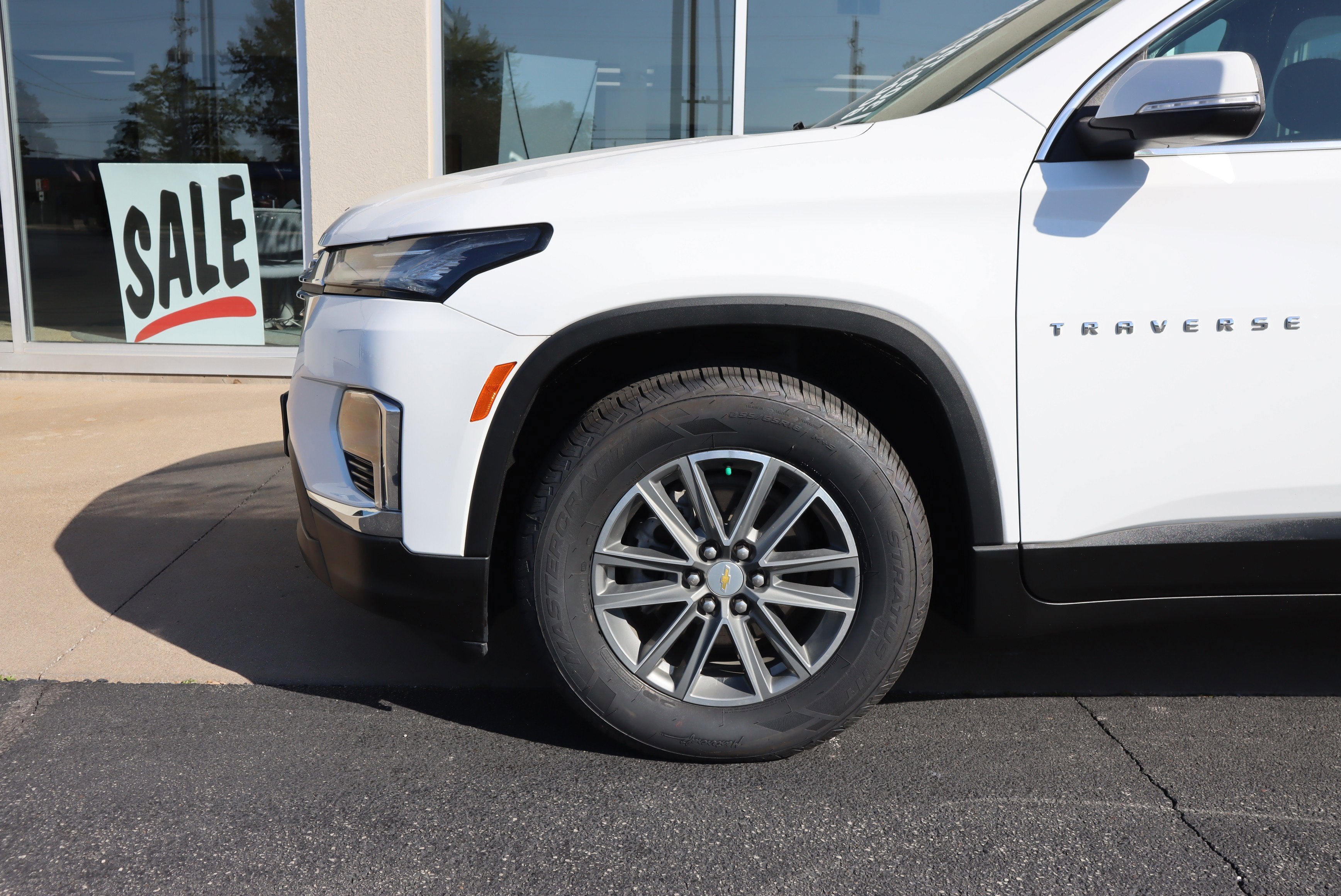 2022 Chevrolet Traverse LT Cloth