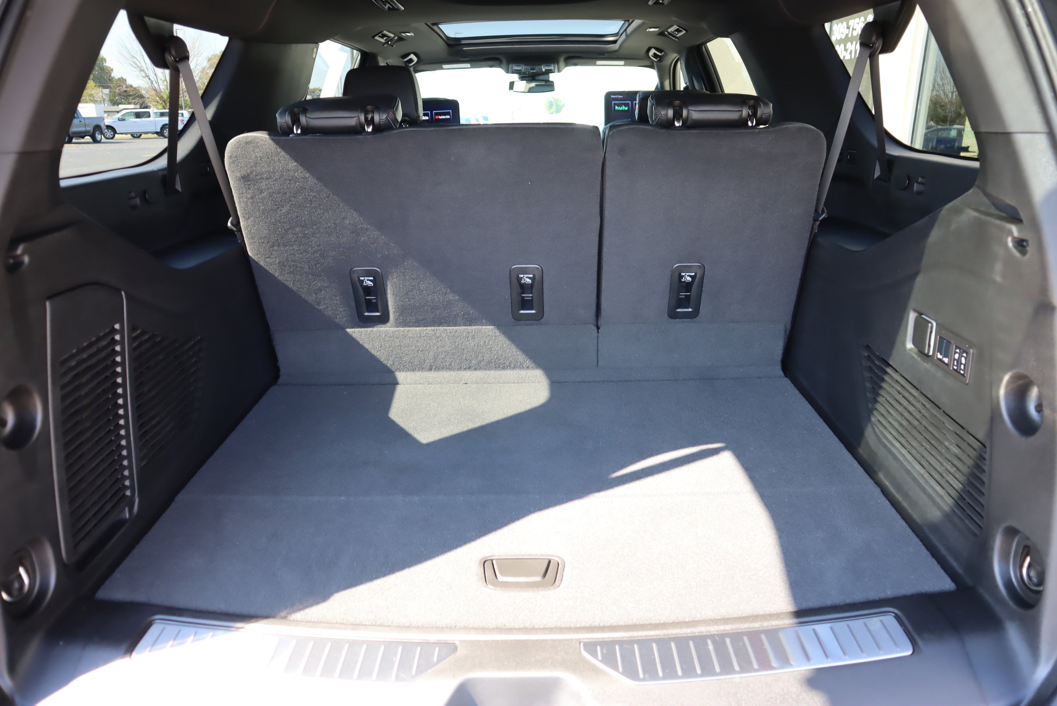 2024 Chevrolet Suburban RST