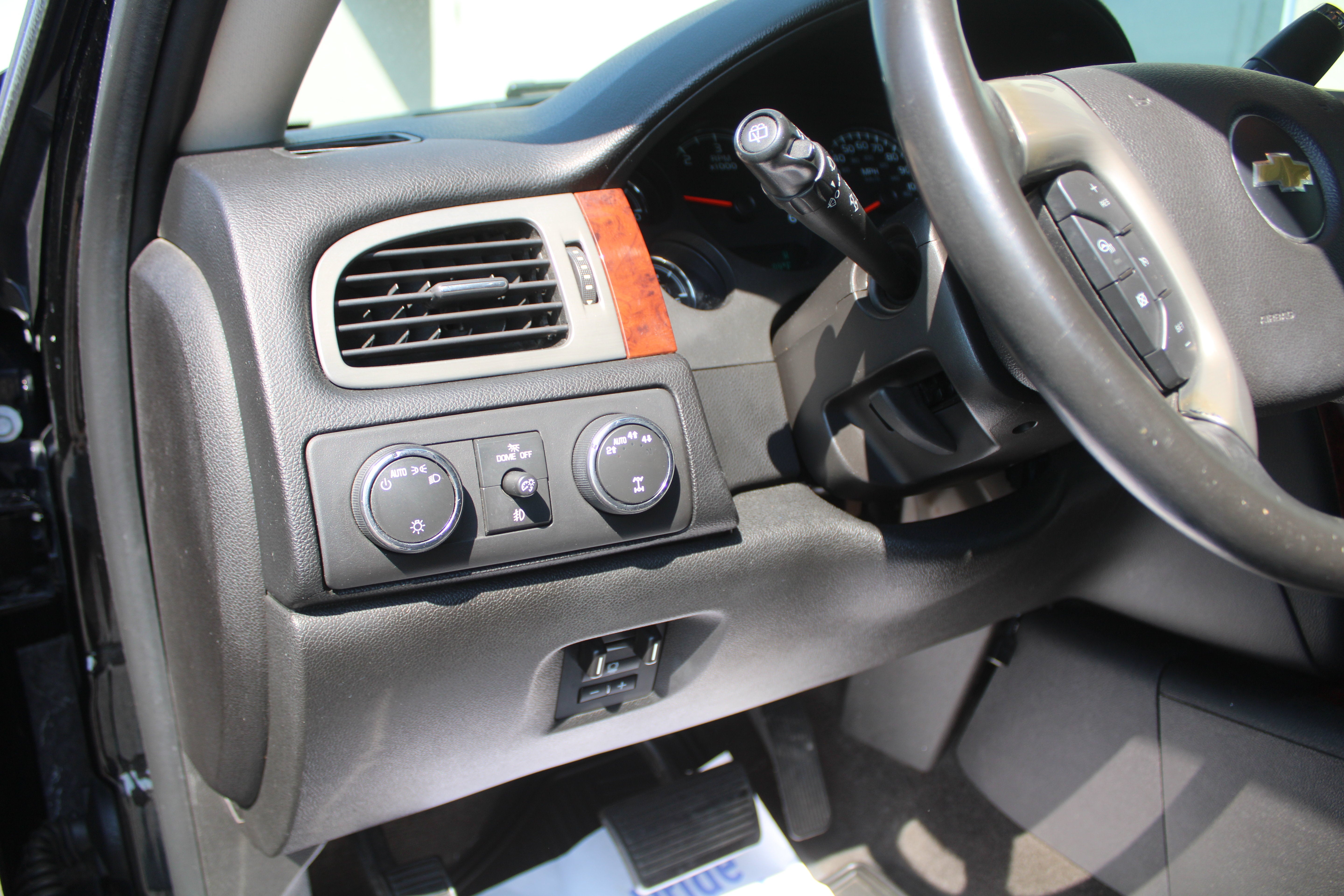 2014 Chevrolet Suburban LTZ