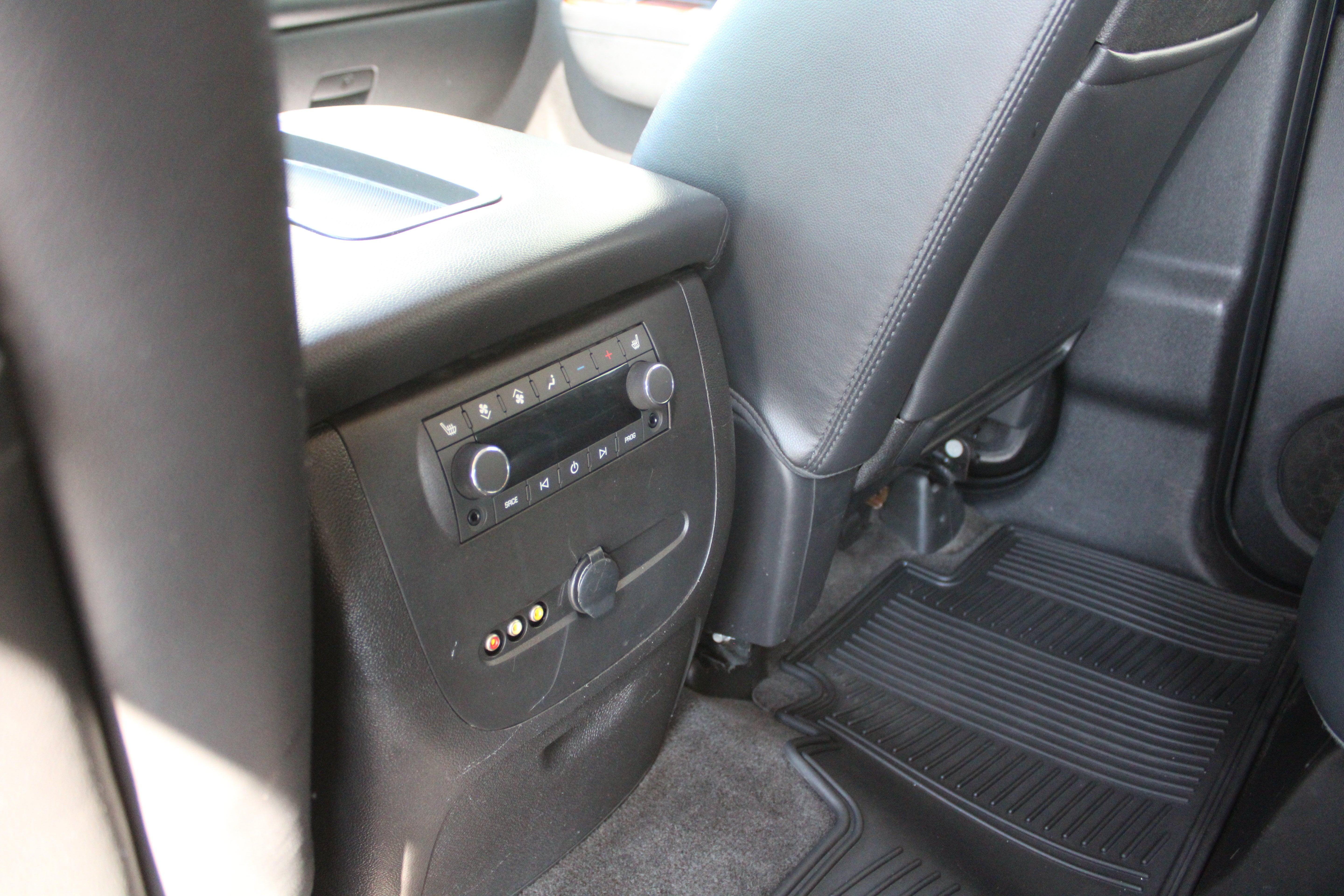 2014 Chevrolet Suburban LTZ